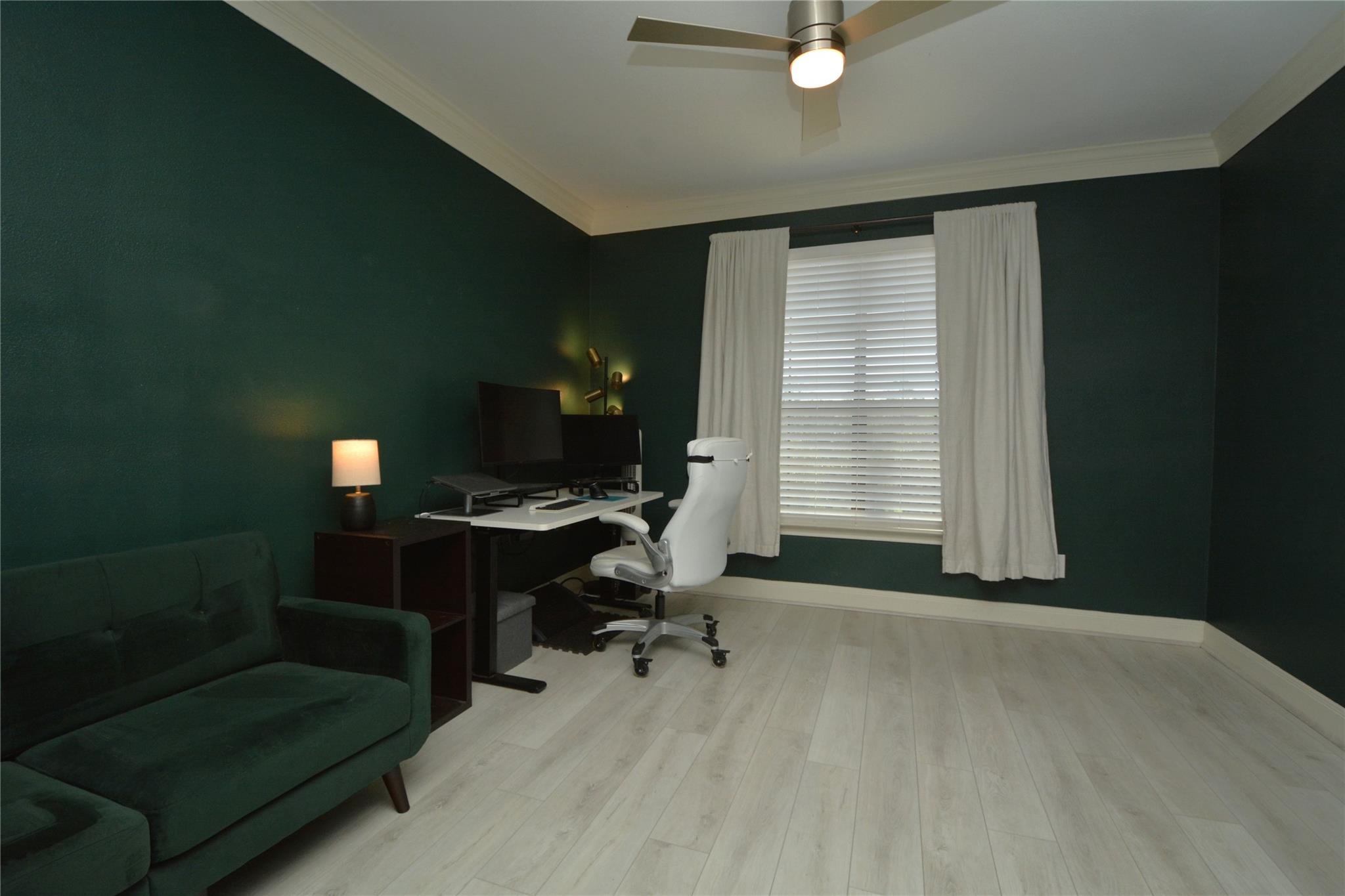 Photo 12