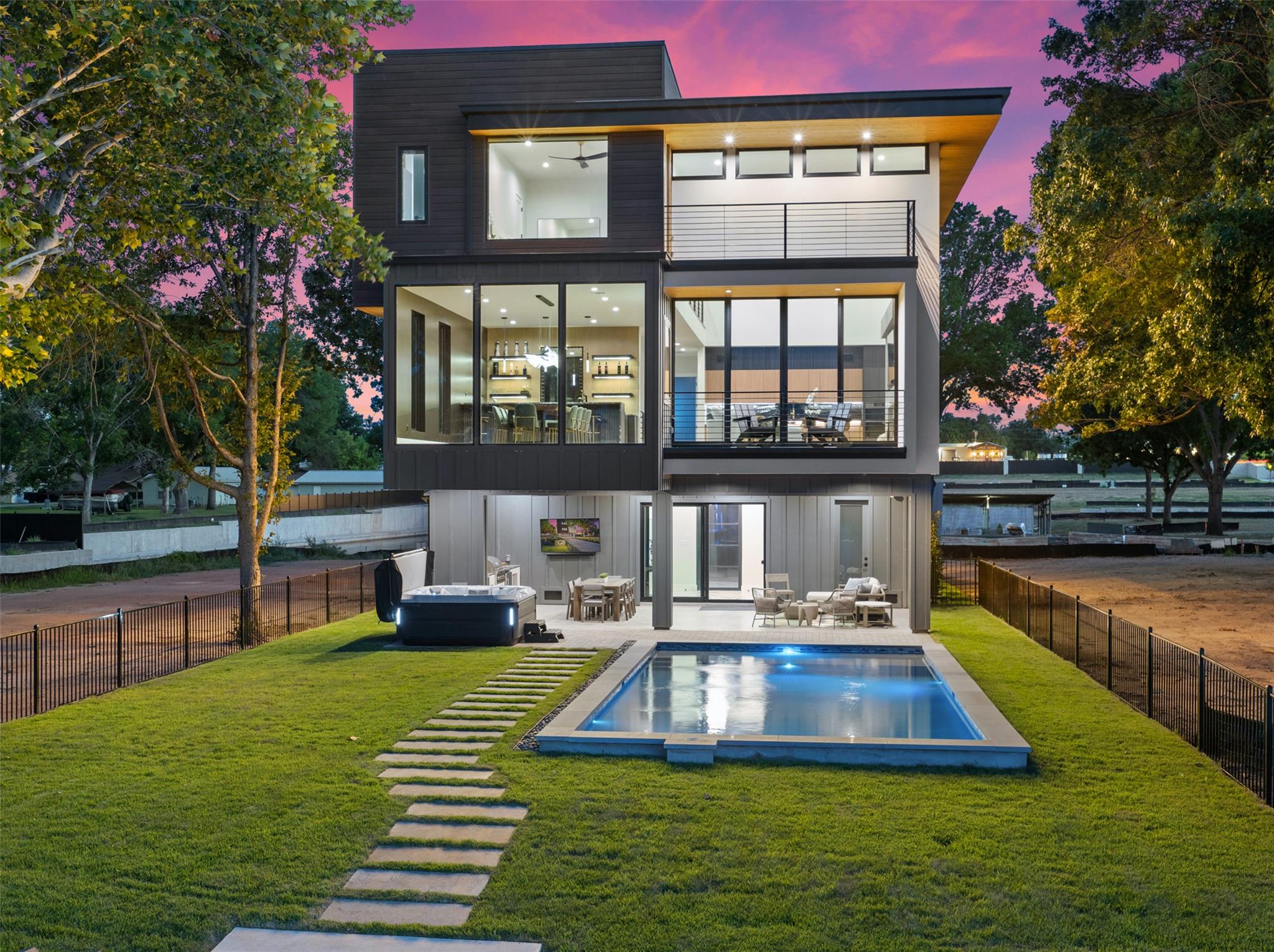 Single Family Residence