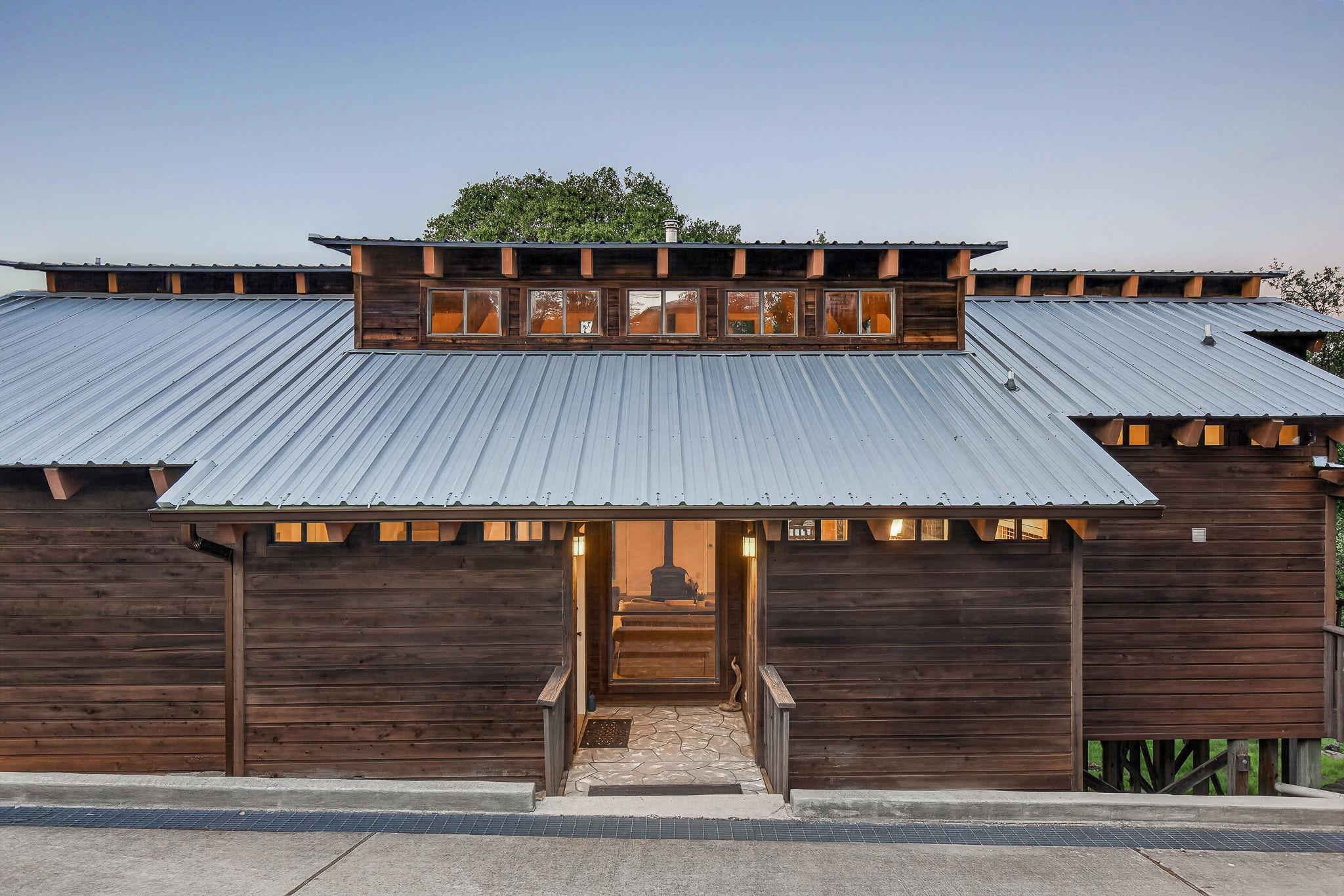 2512 Sunset Cliff
