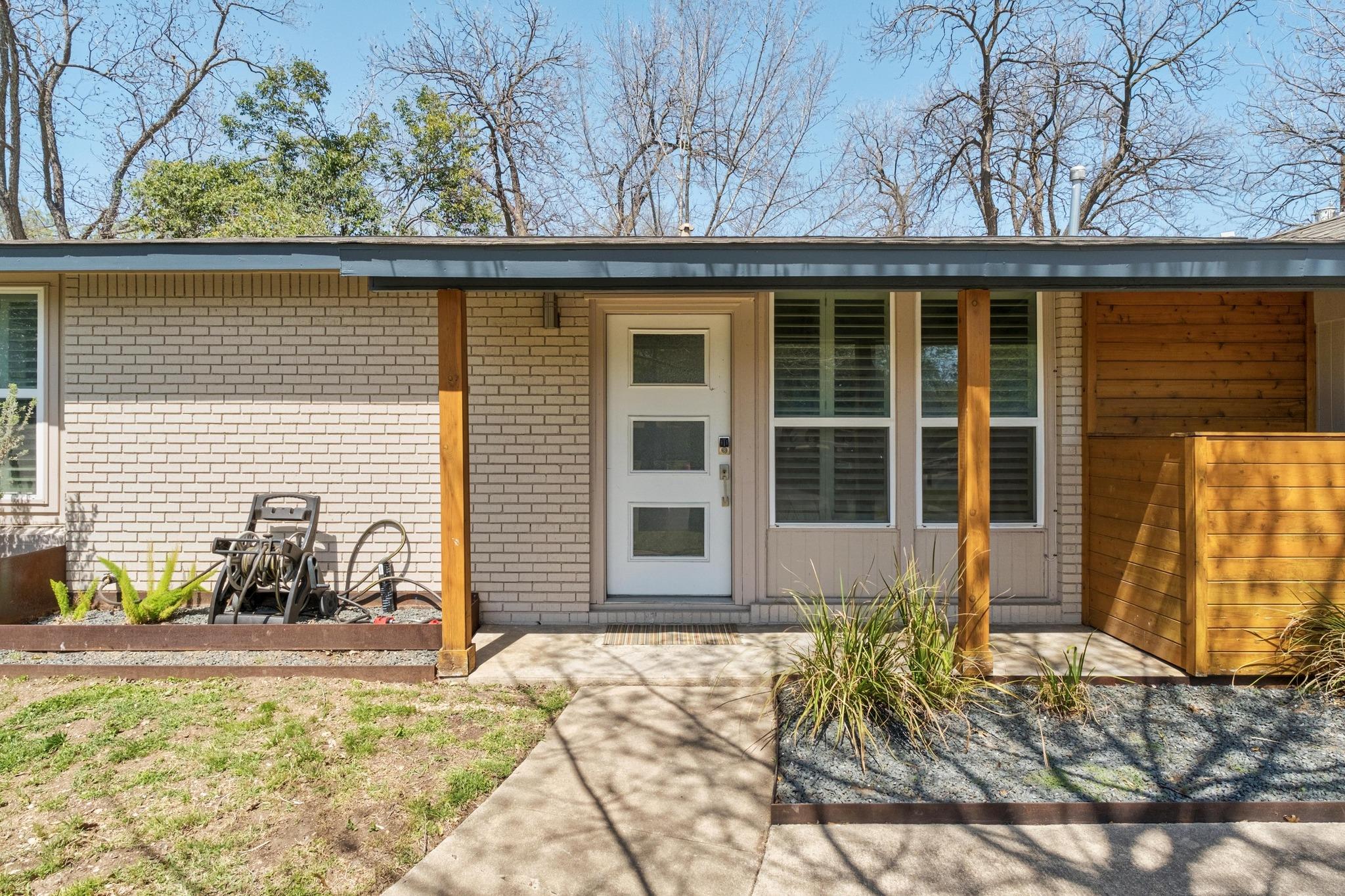 Single Family Residence