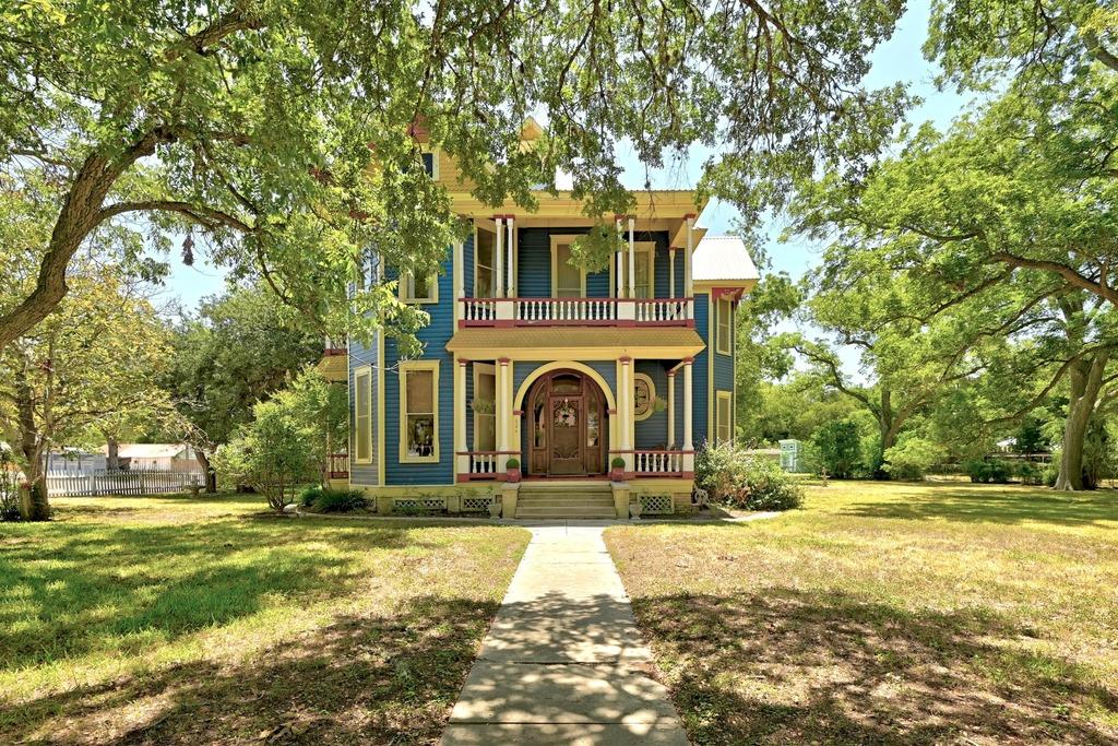 624 Saint Louis