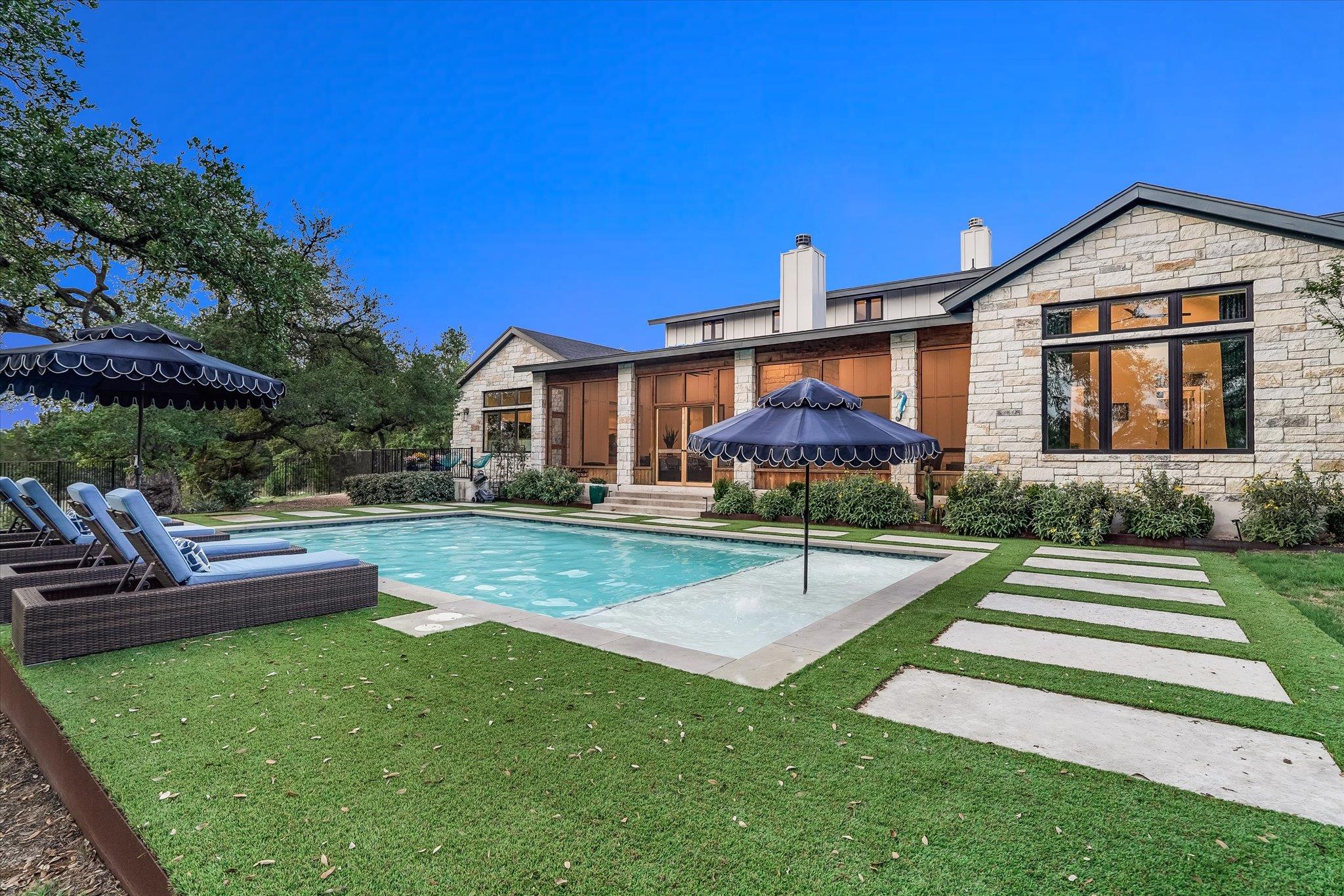 Single Family Residence
