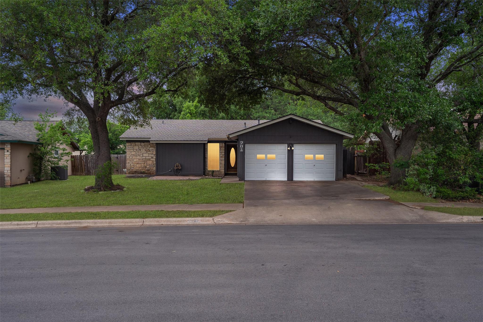 701 Riverwood