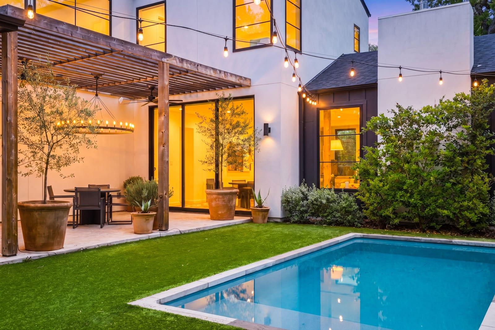 Single Family Residence
