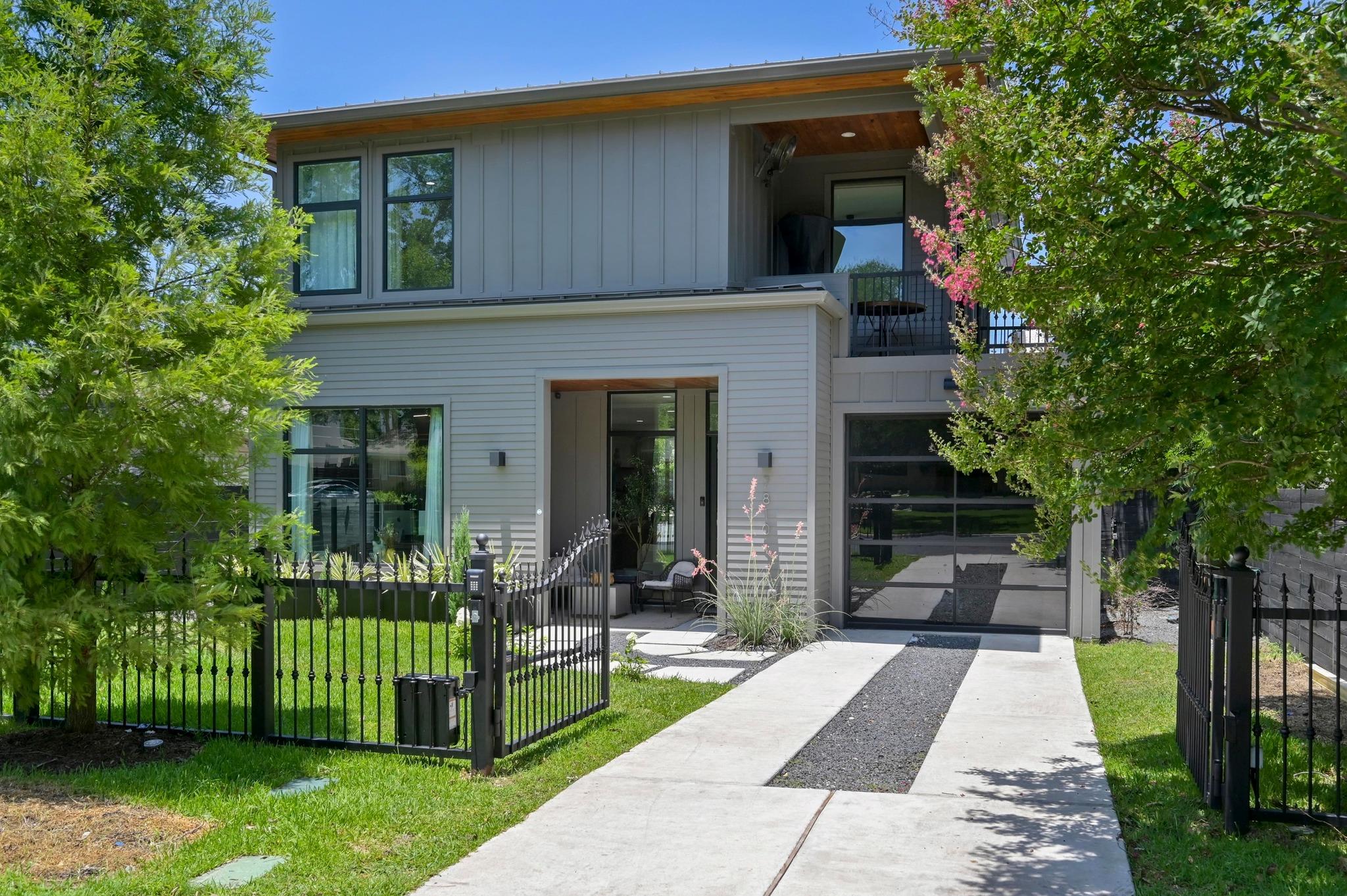 Single Family Residence
