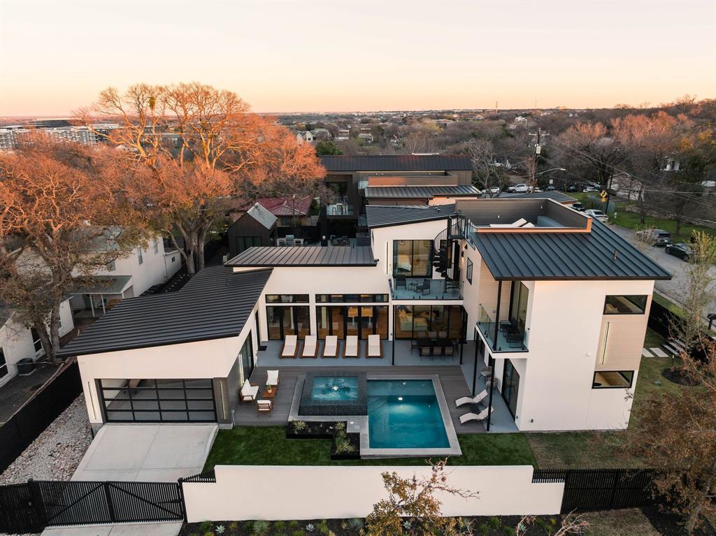 Single Family Residence