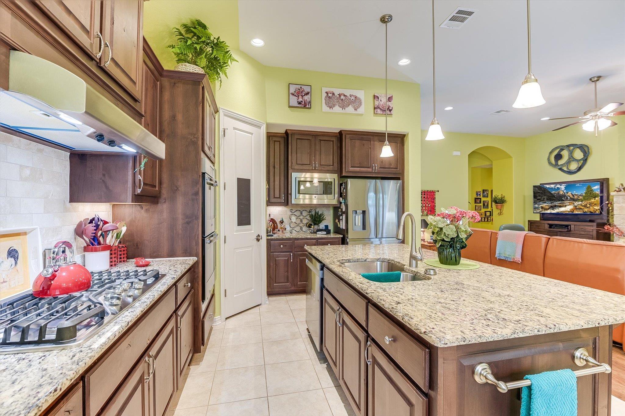 Photo 4