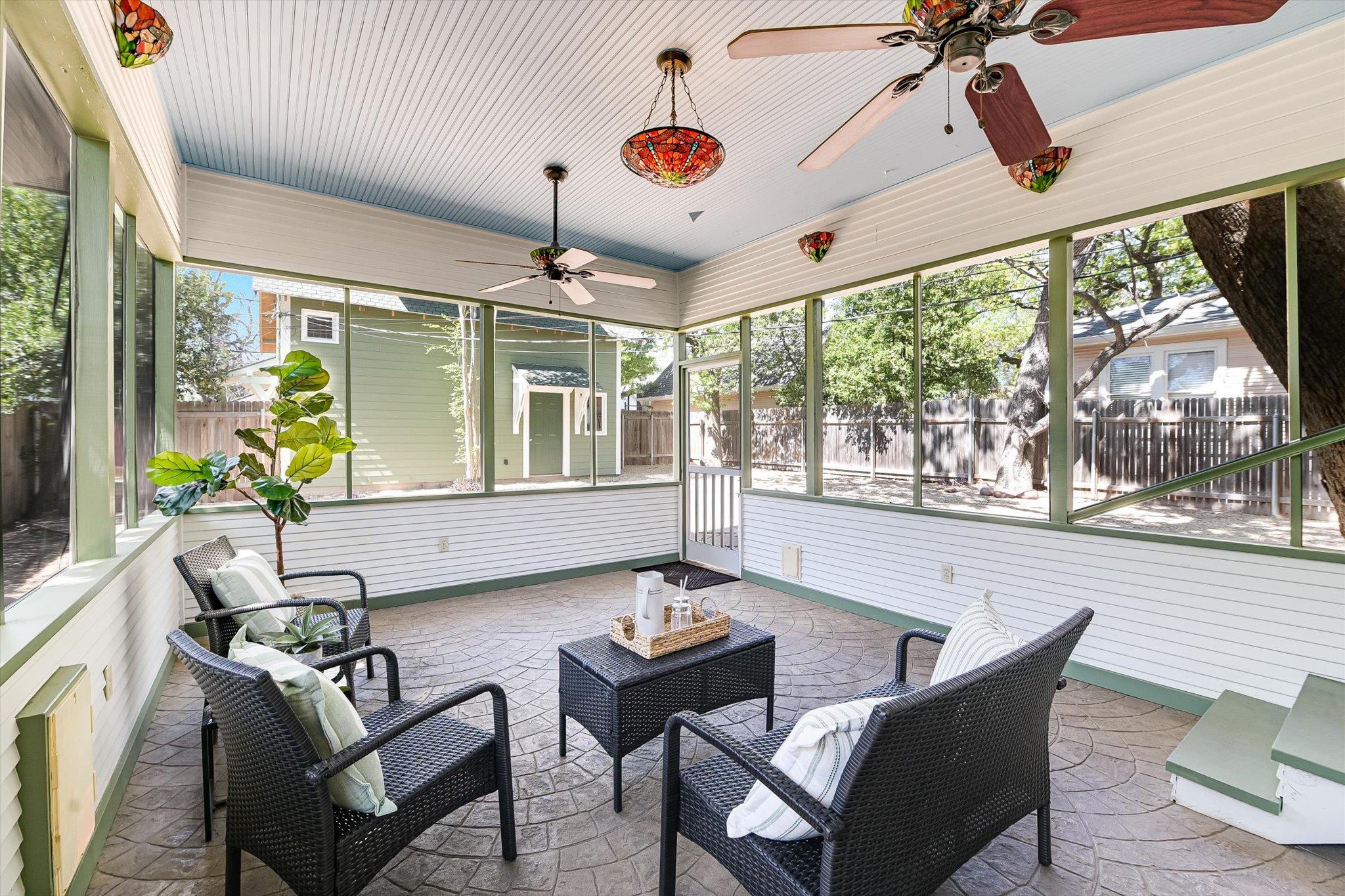Photo 21