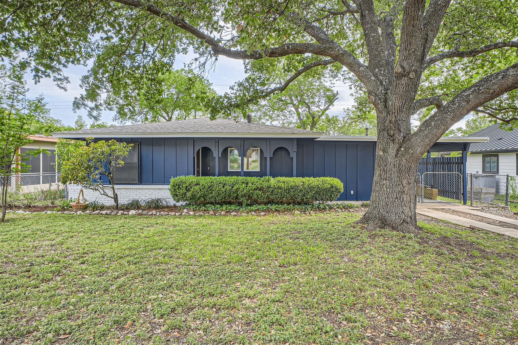 Single Family Residence