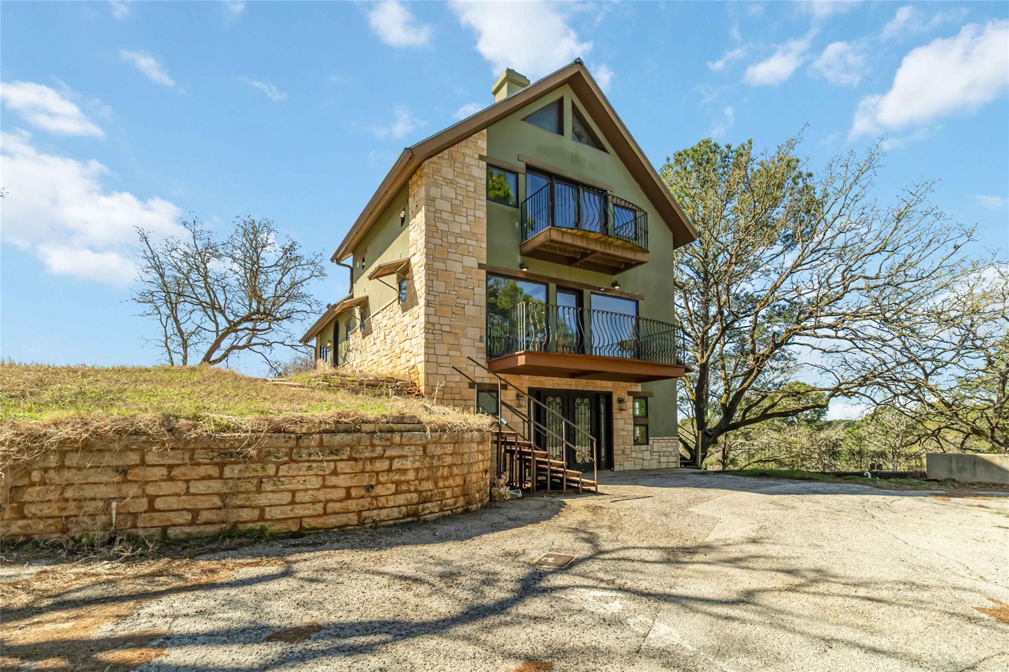 Single Family Residence