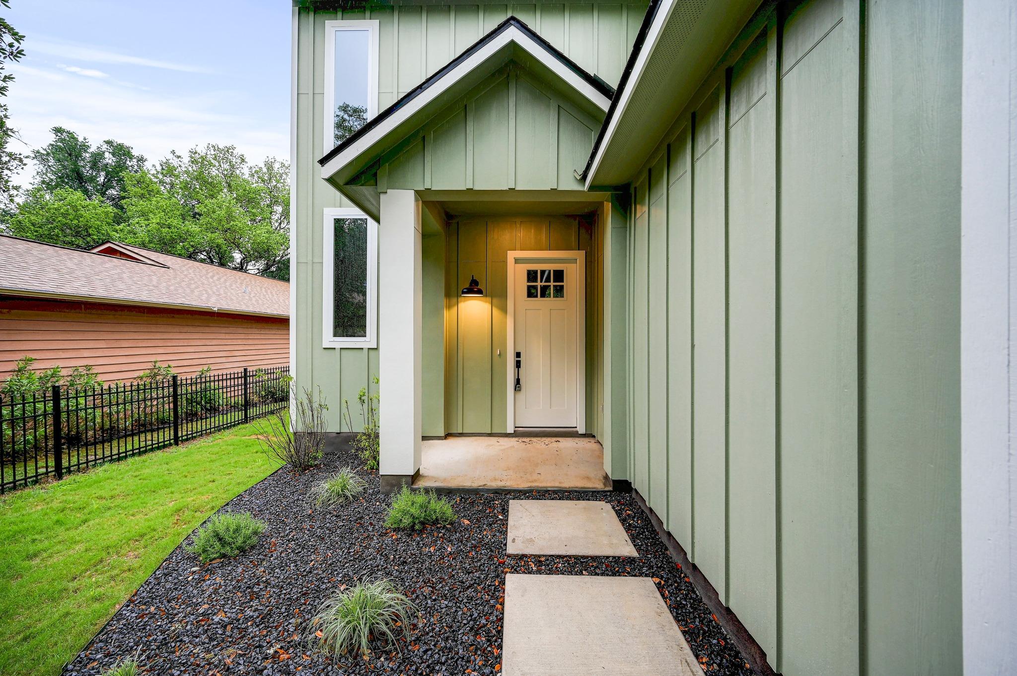 Single Family Residence