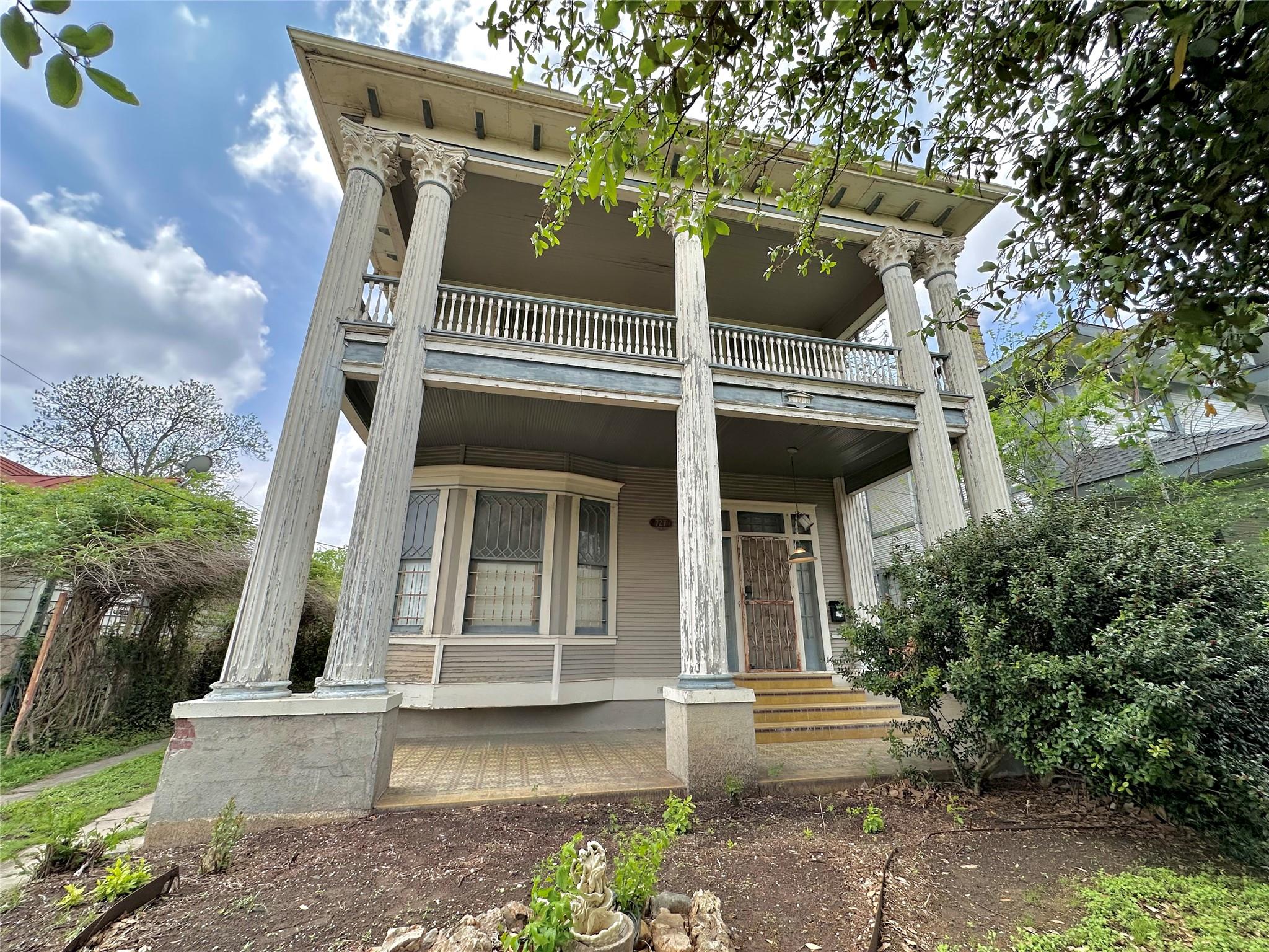 727 Pine