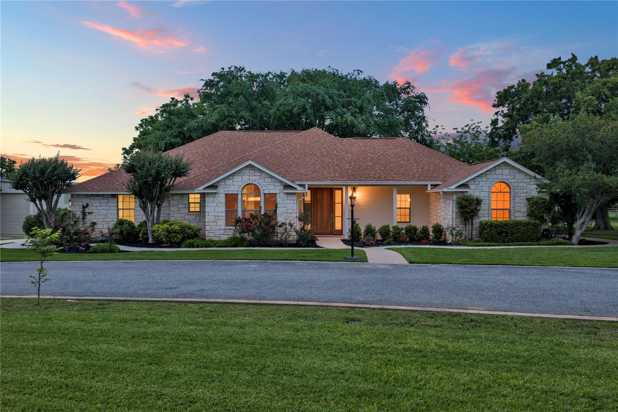 406 Ancient Oaks