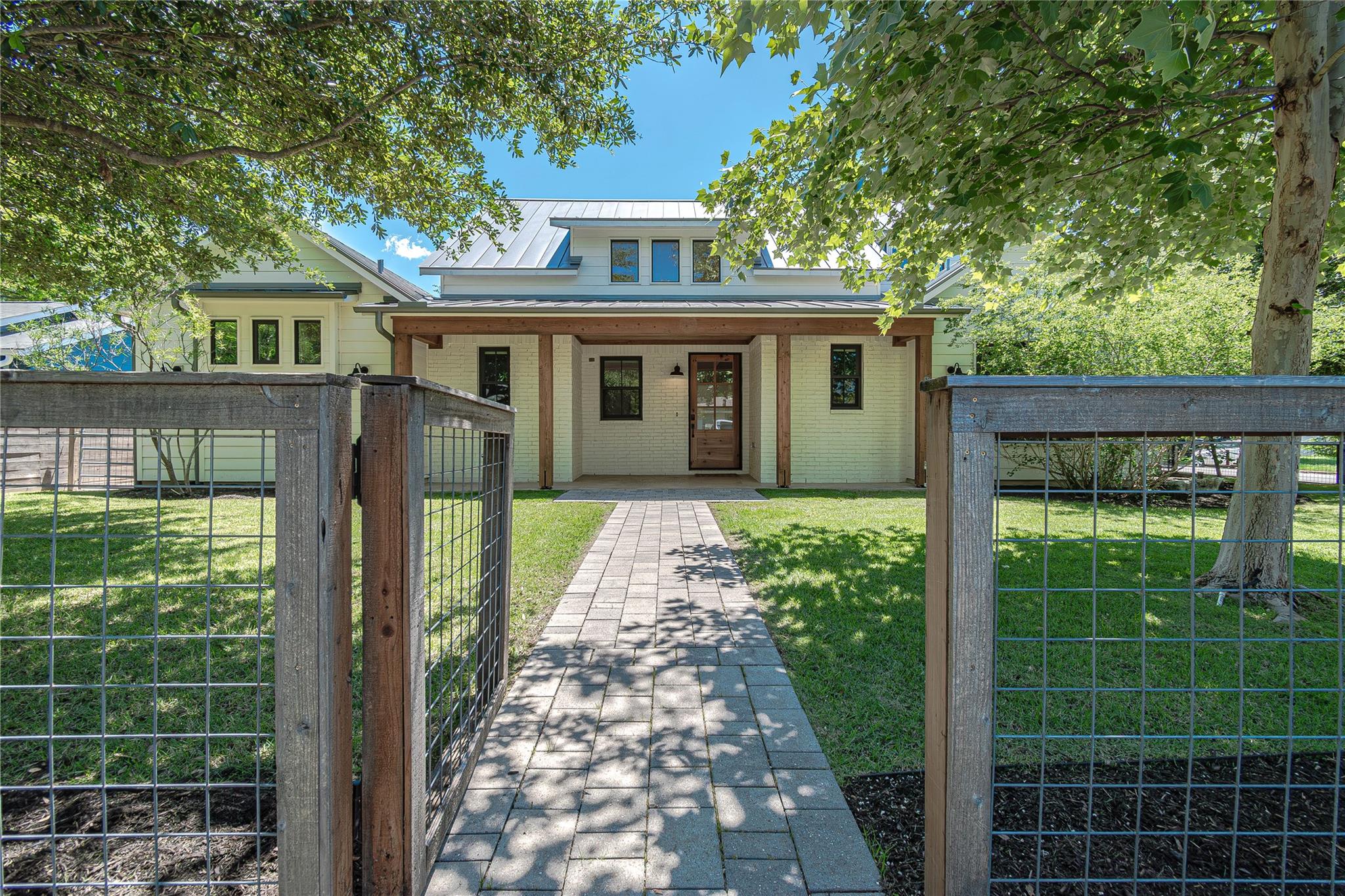 Single Family Residence