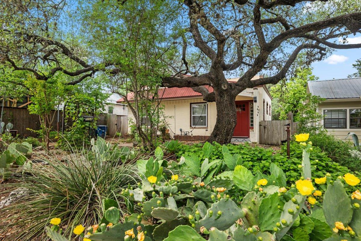 Single Family Residence