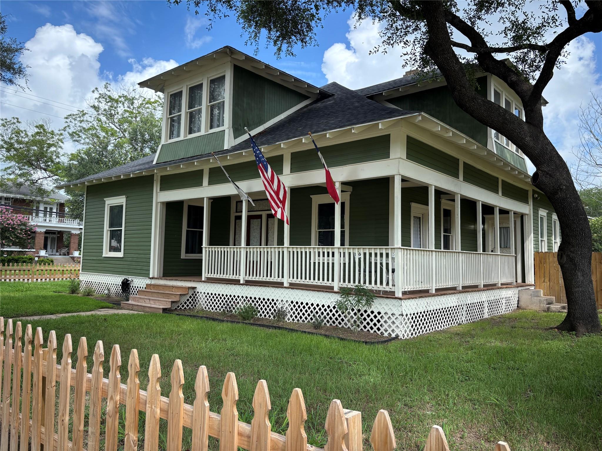 603 Saint Francis
