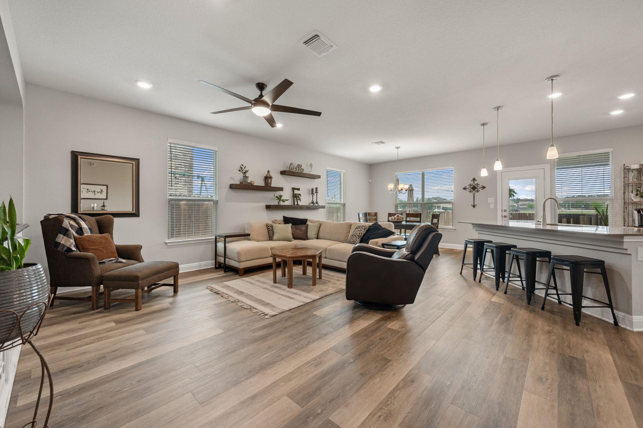 Photo 3