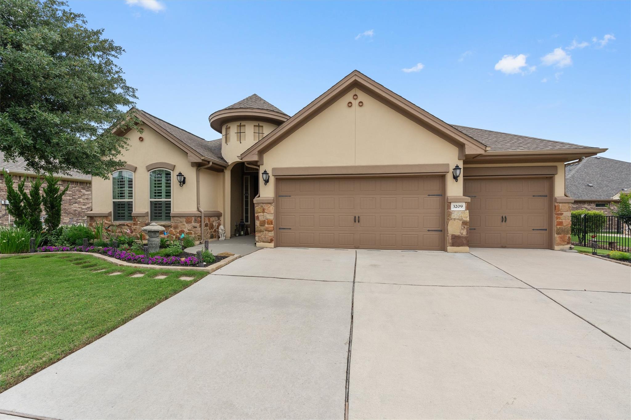 Single Family Residence