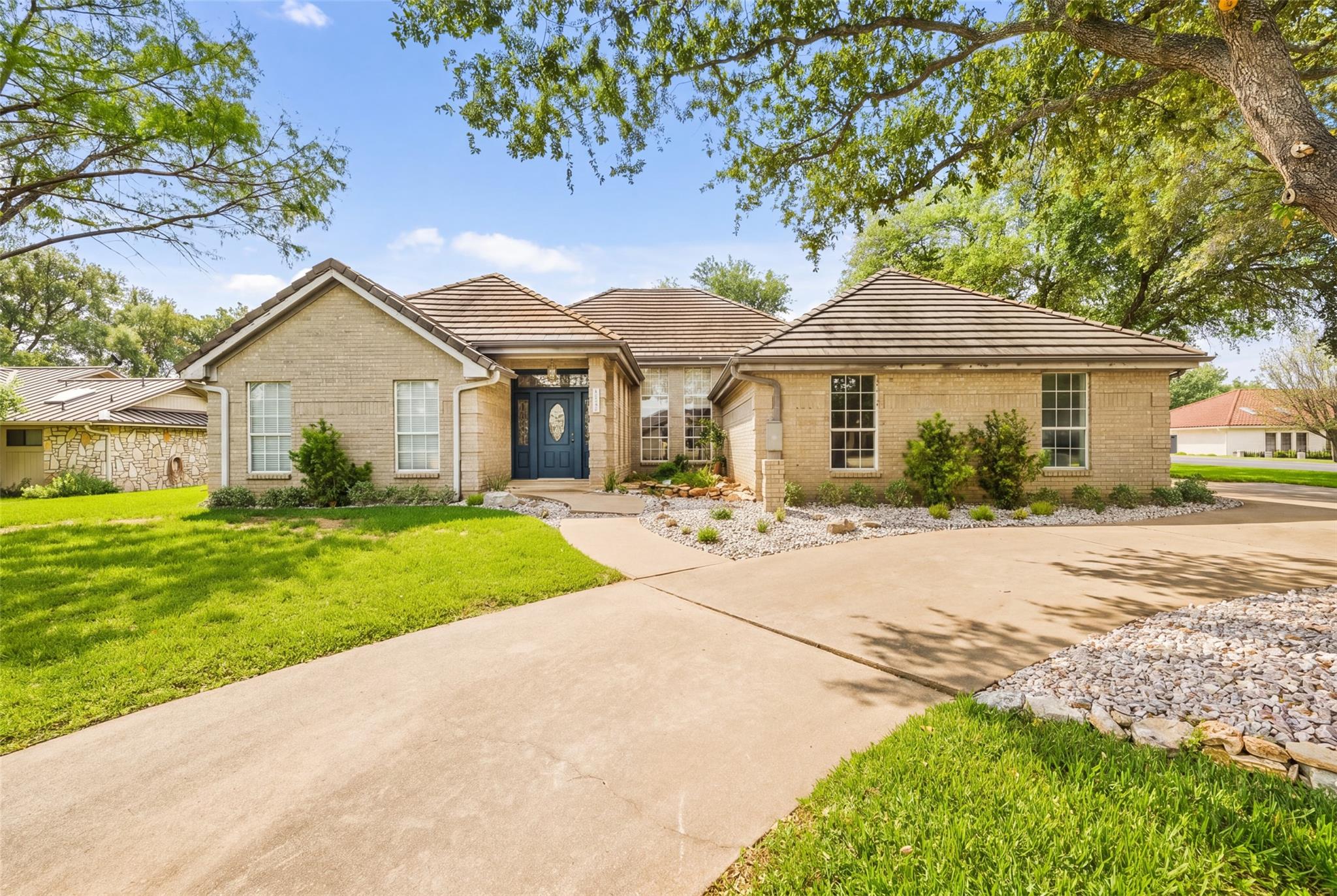 Single Family Residence