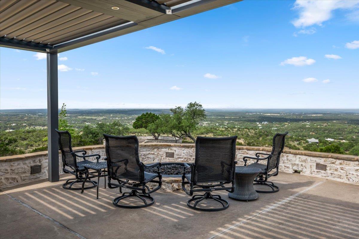 6594 W Hwy 290