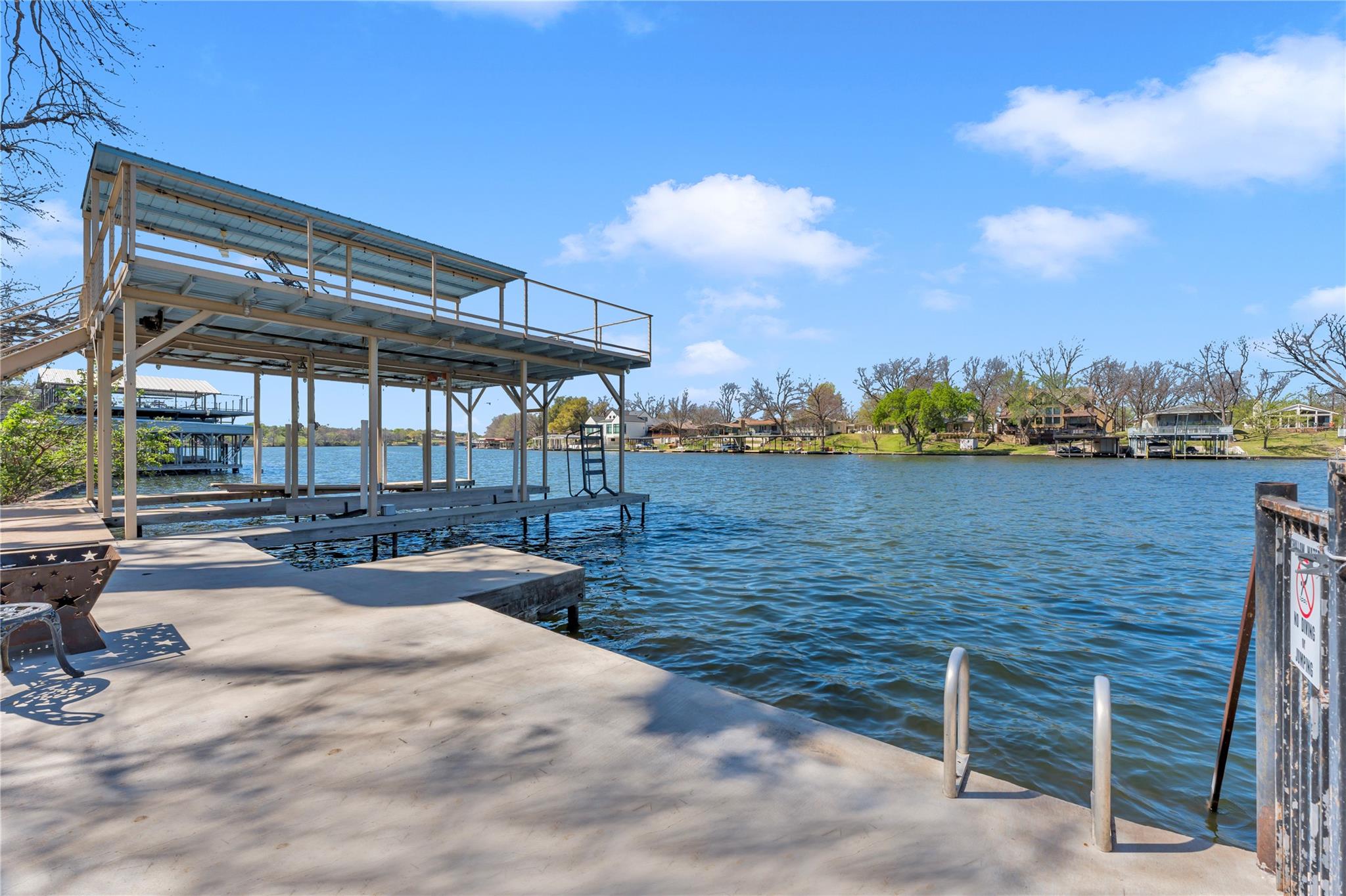 1108 Lakeside
