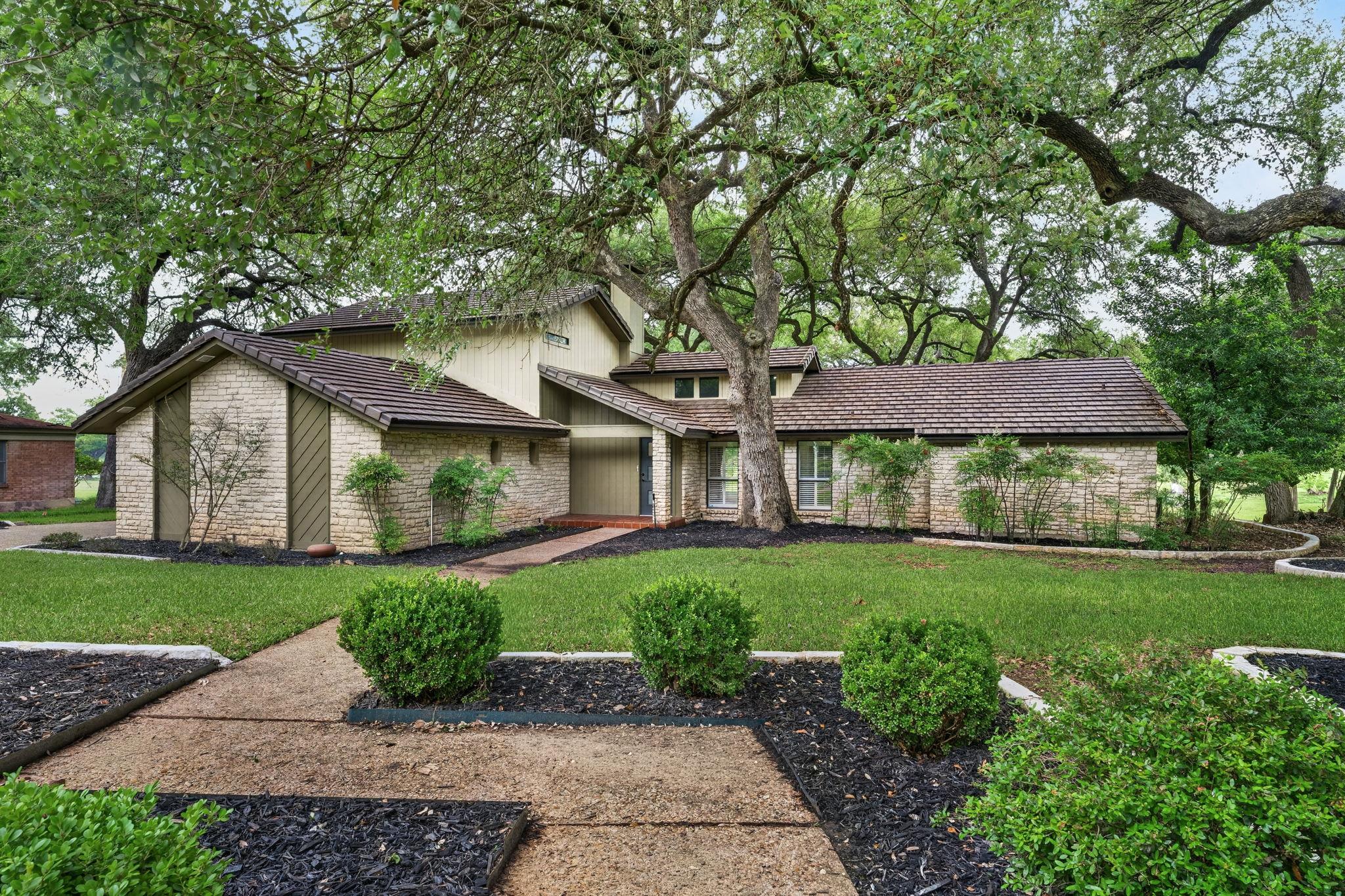 Single Family Residence
