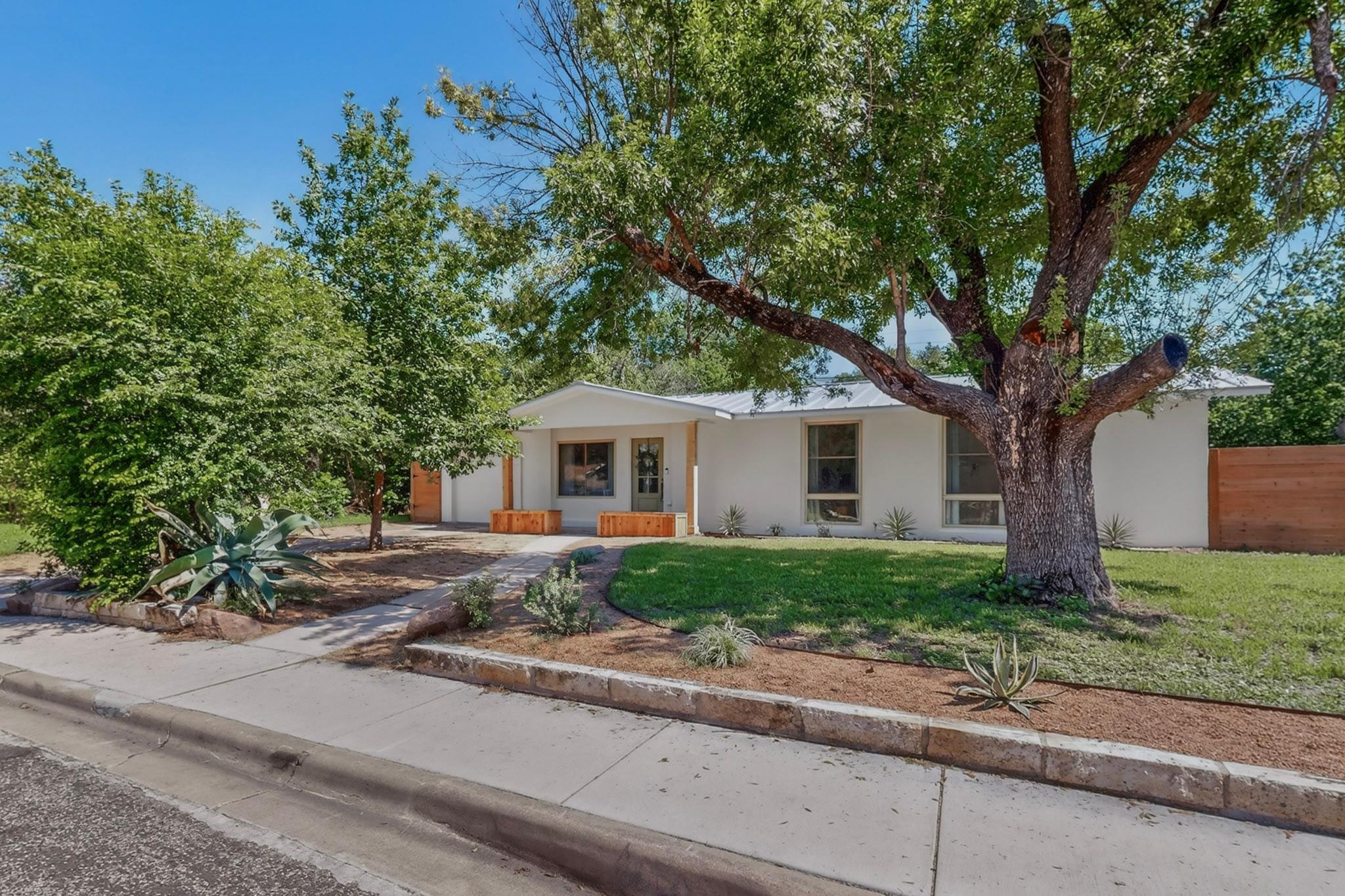 Single Family Residence