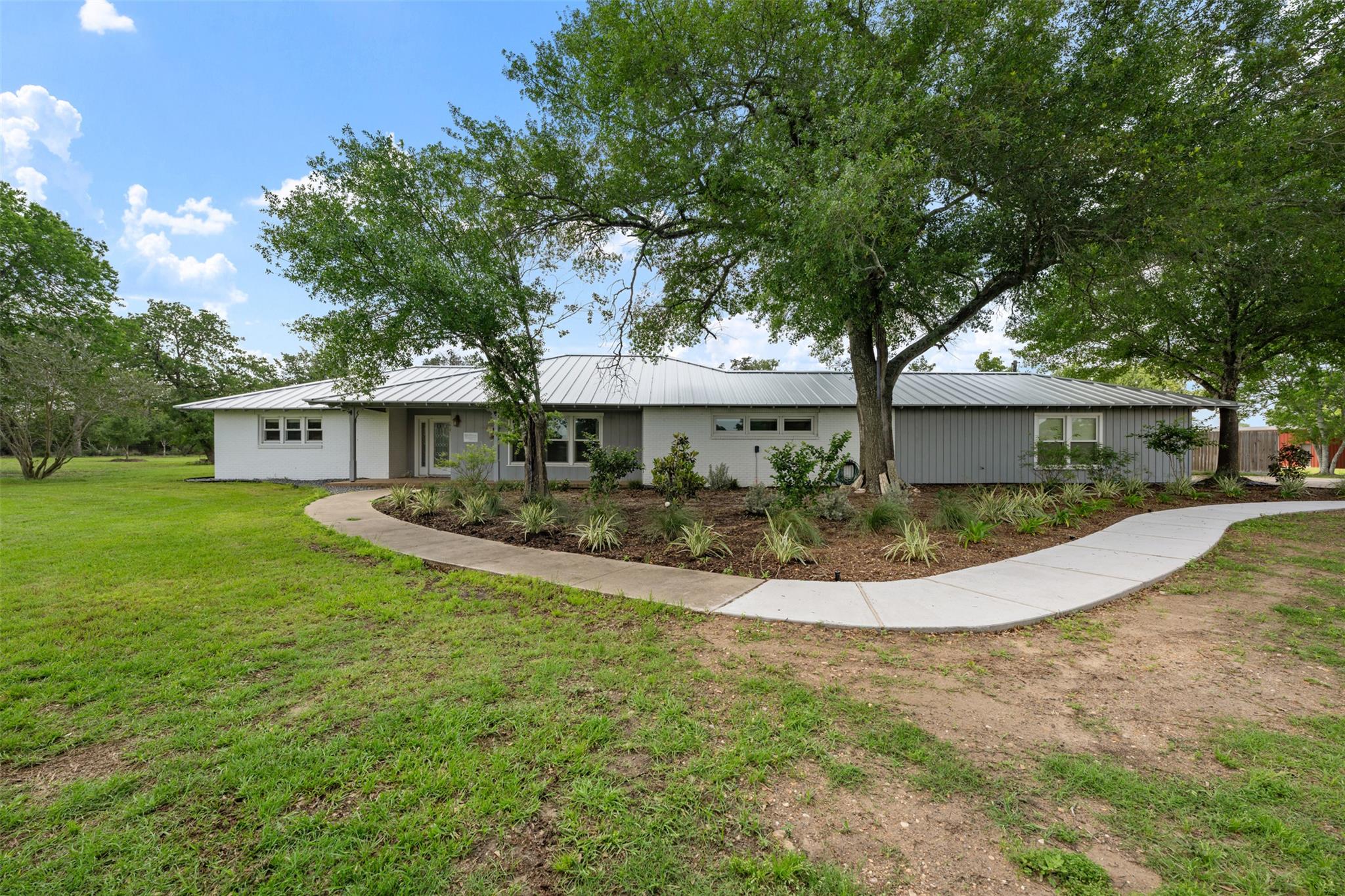 Photo 36