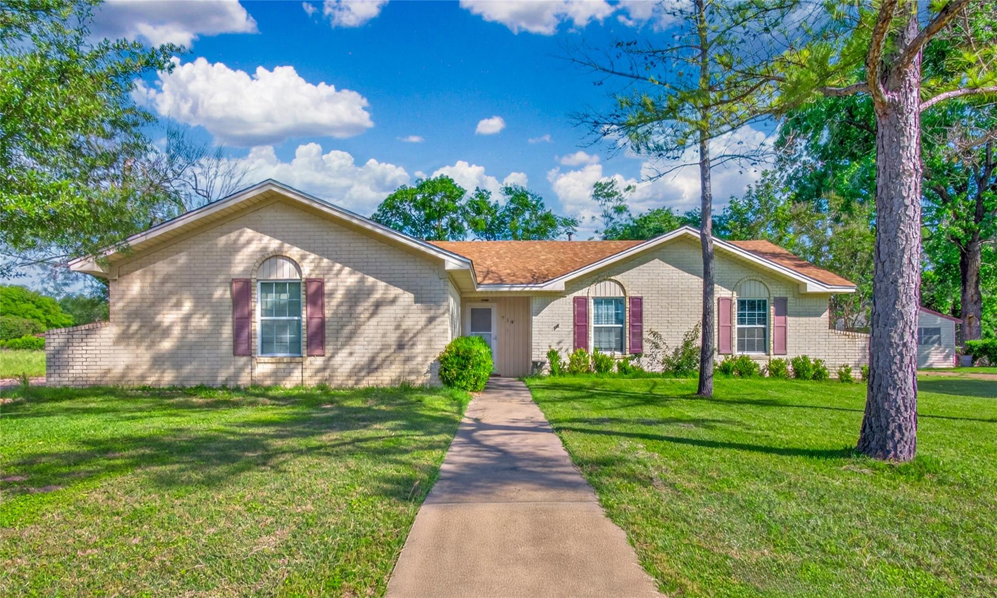 Single Family Residence