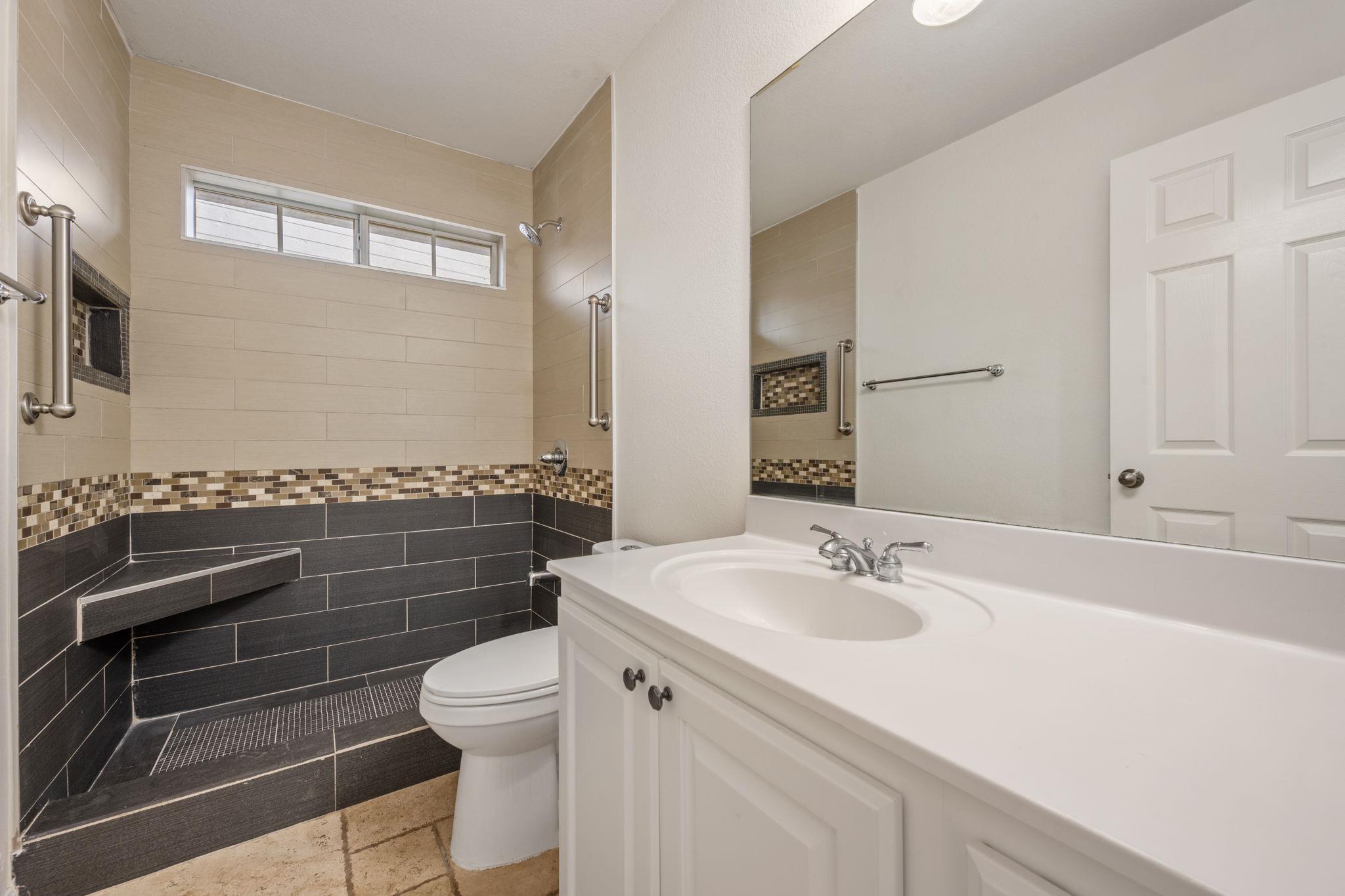 Photo 26