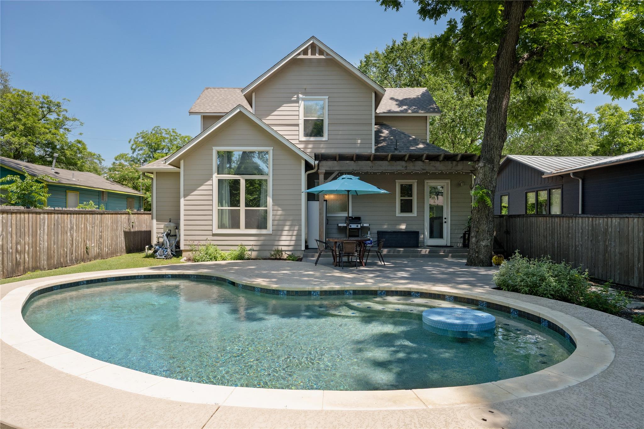 Single Family Residence