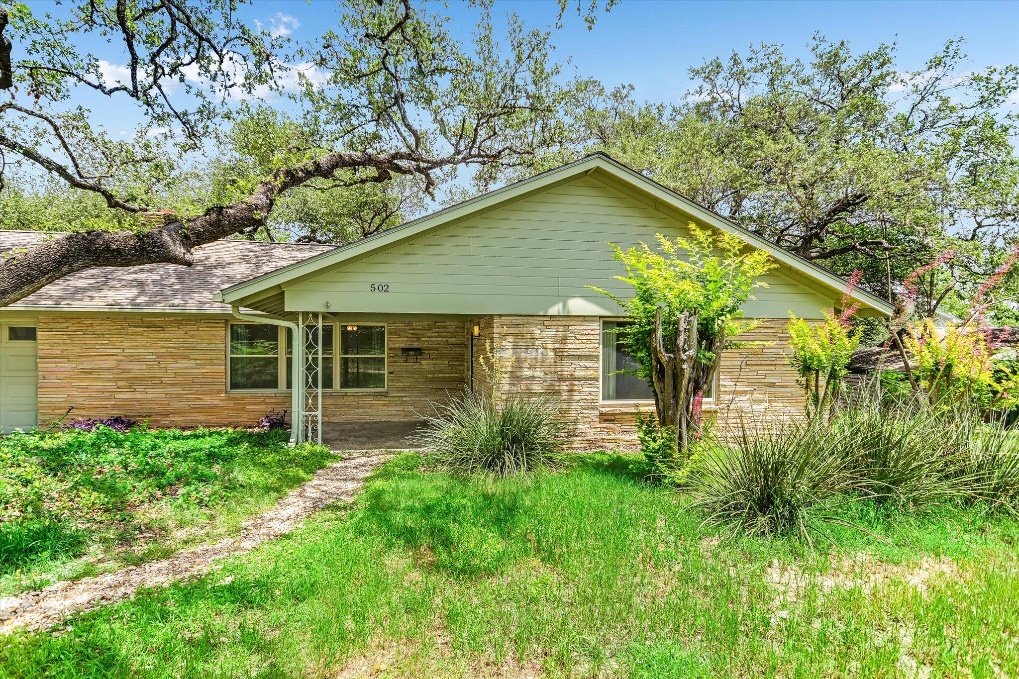 Single Family Residence