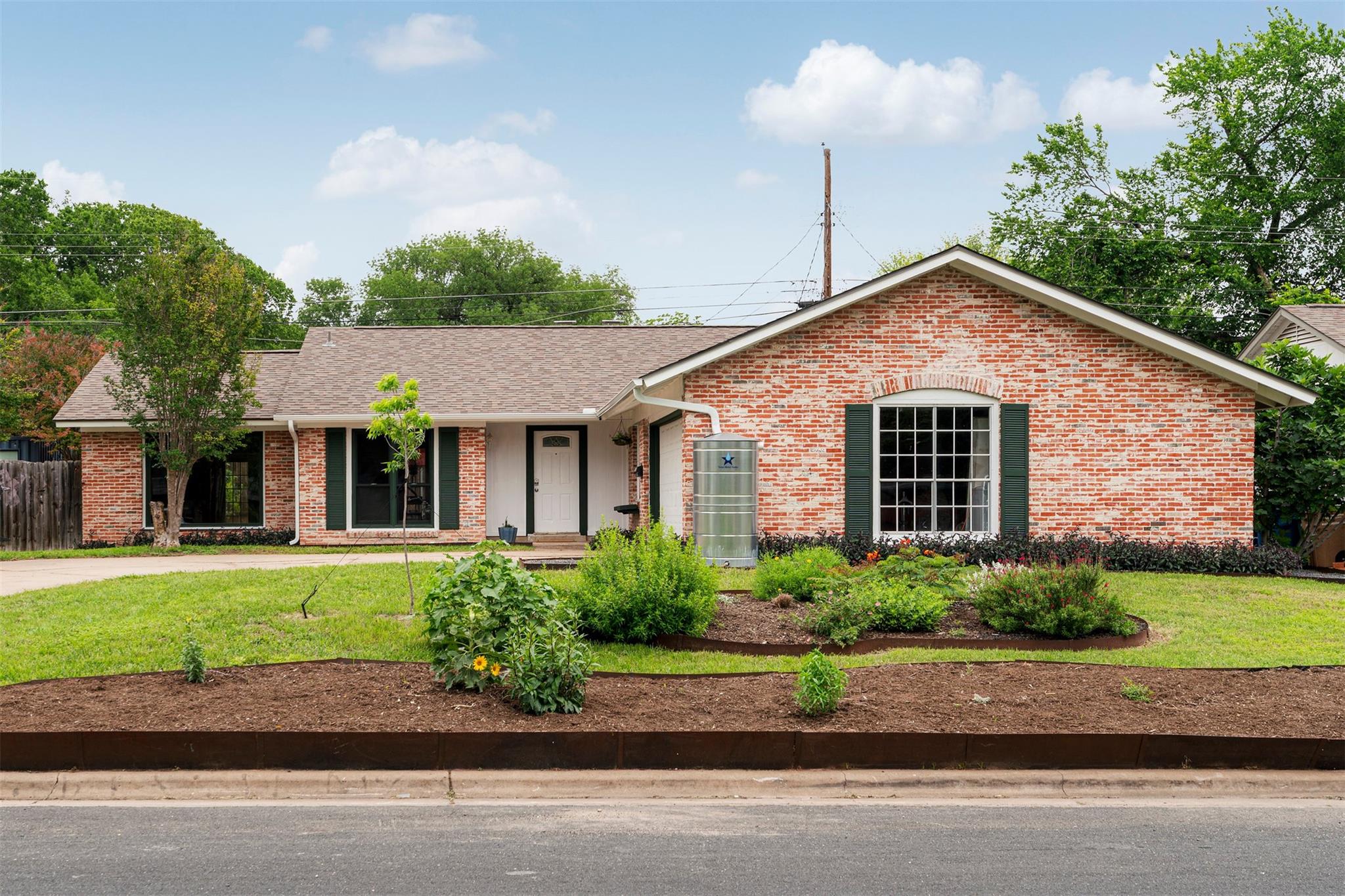 Single Family Residence