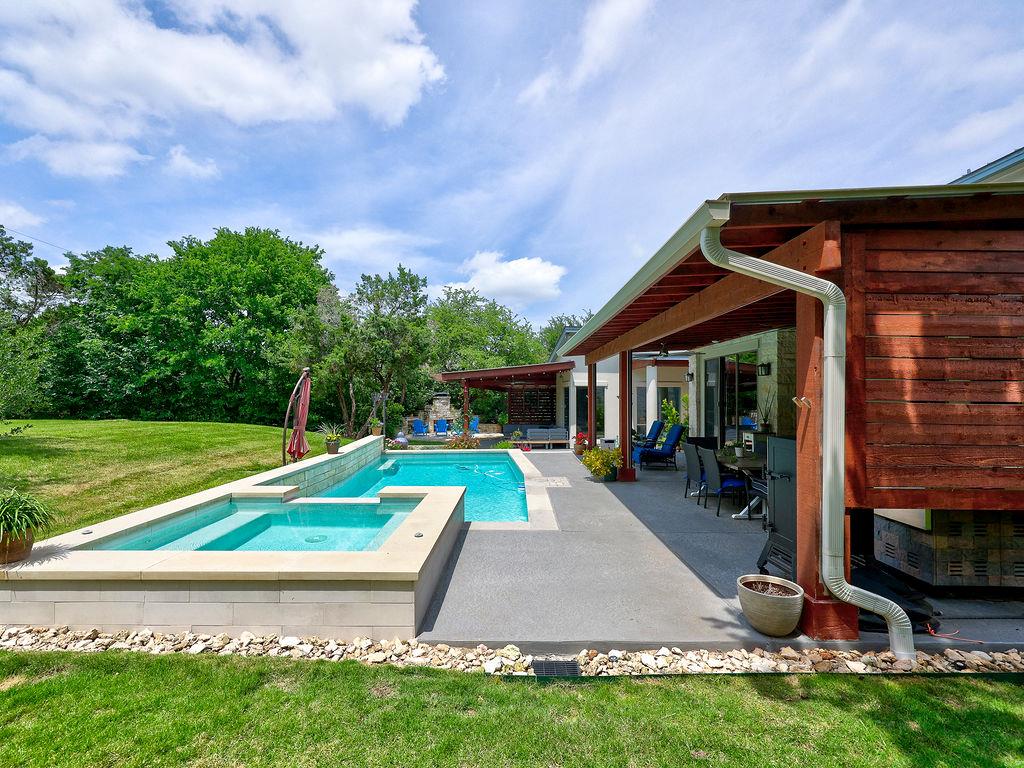 Single Family Residence