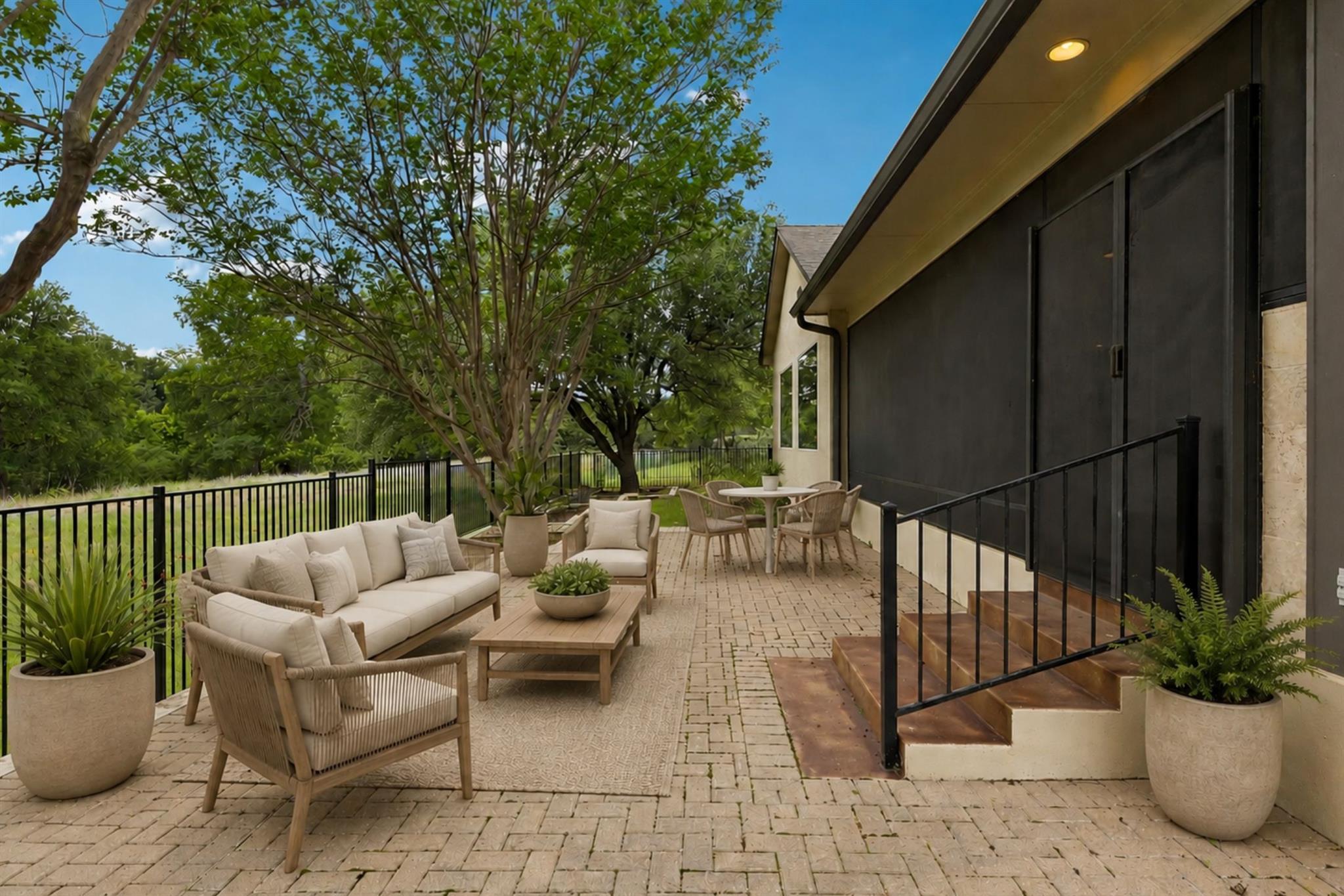 Single Family Residence