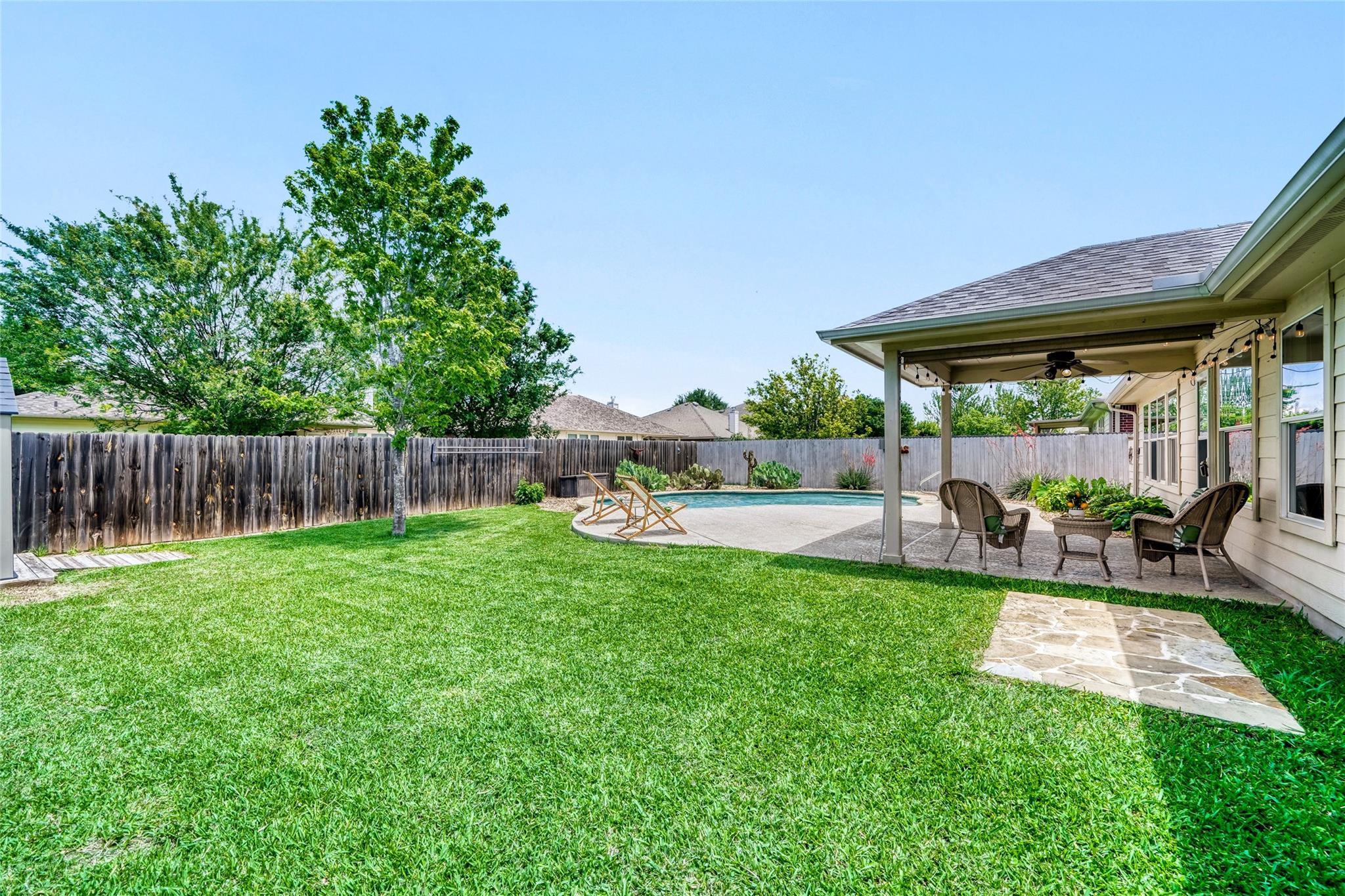 Photo 34