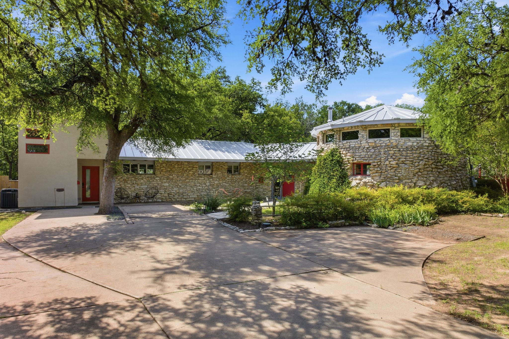Single Family Residence