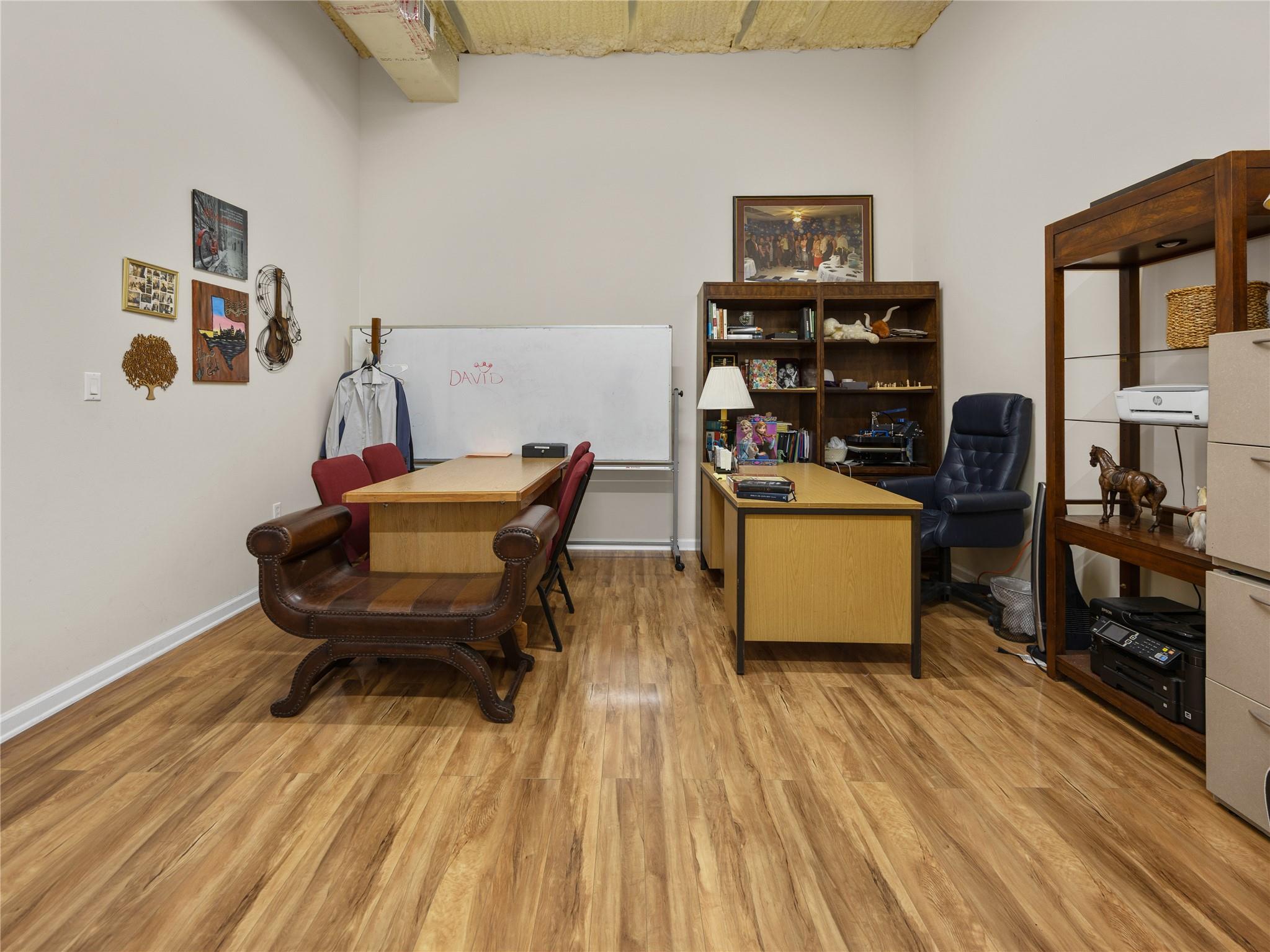 Photo 8
