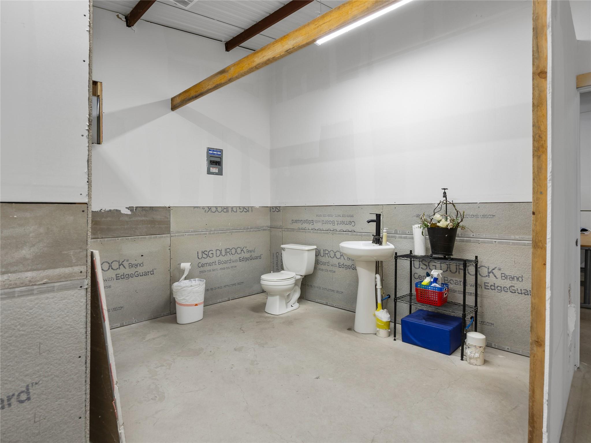Photo 16