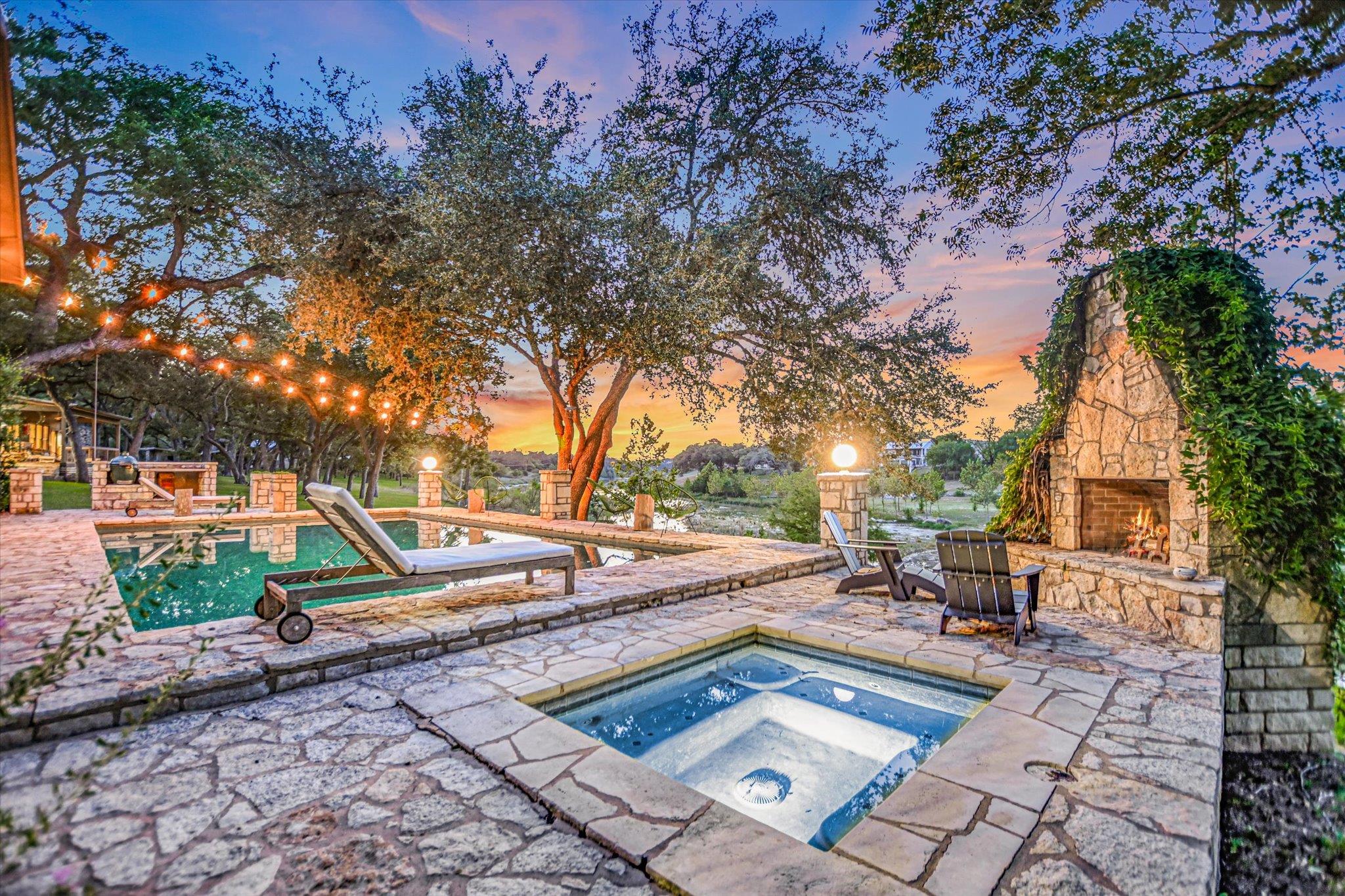 1121 Hidden Valley