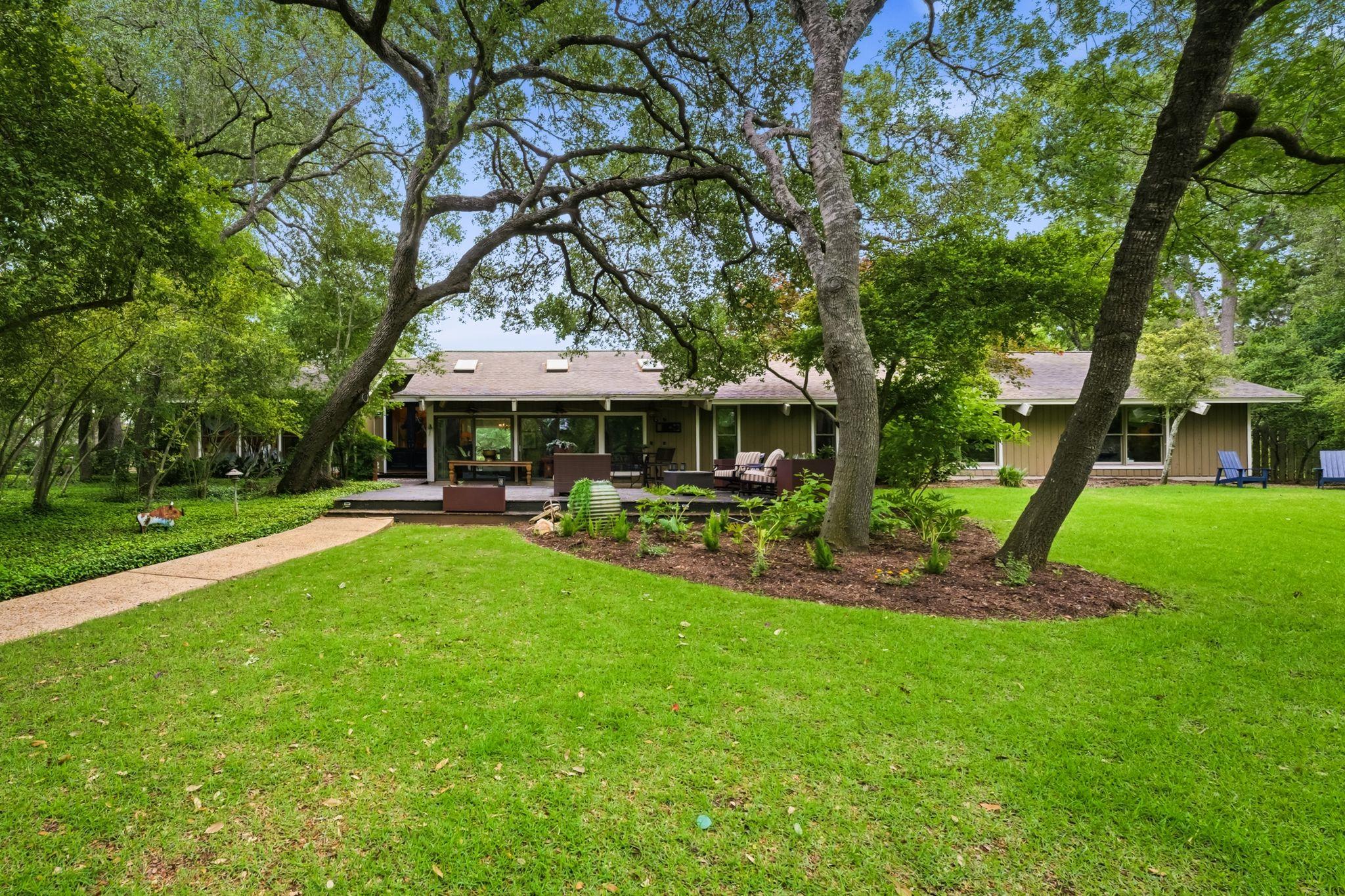 Single Family Residence