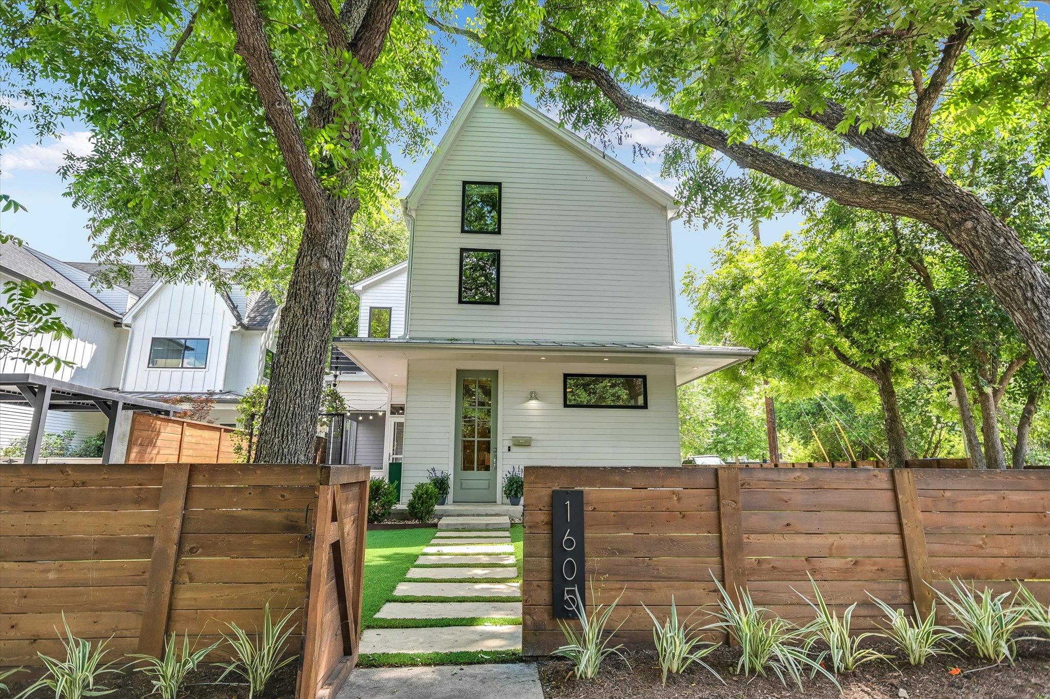 Single Family Residence