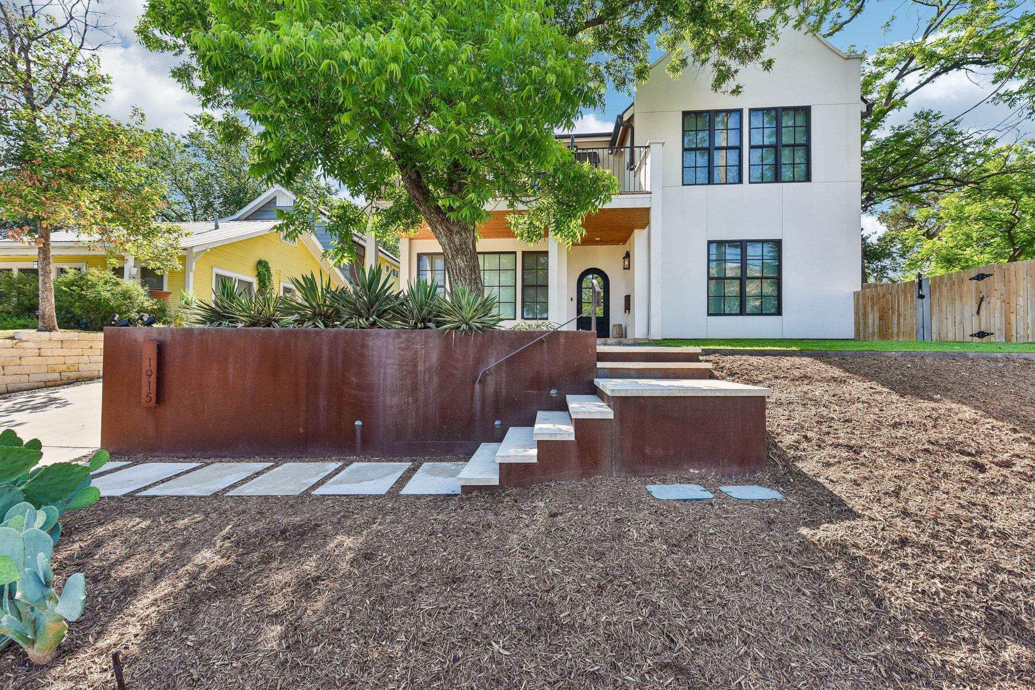 Single Family Residence