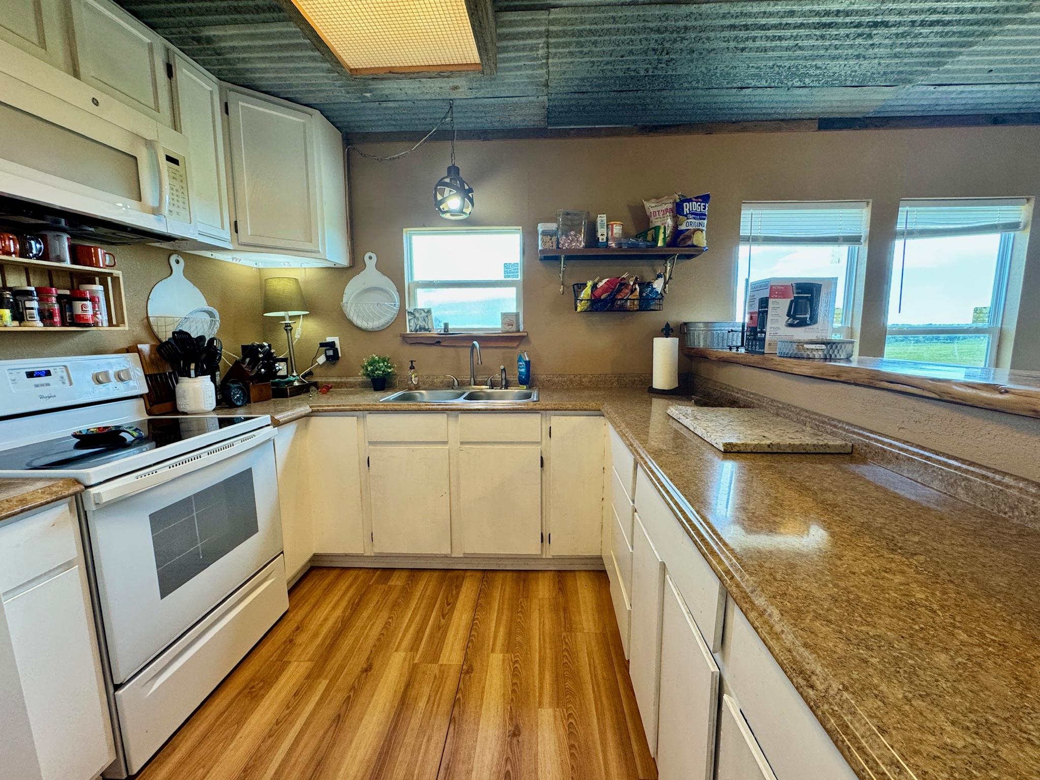 Photo 18
