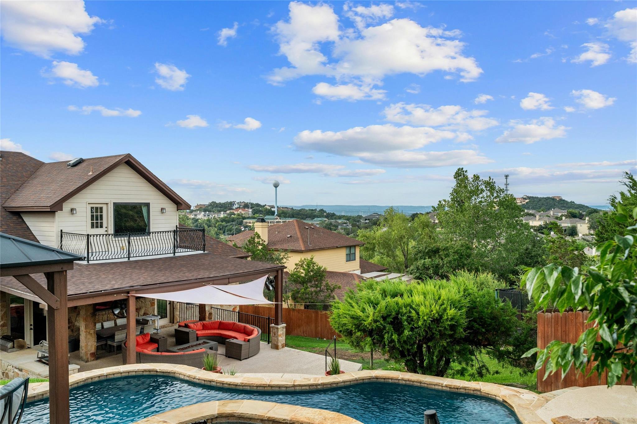 Photo 33