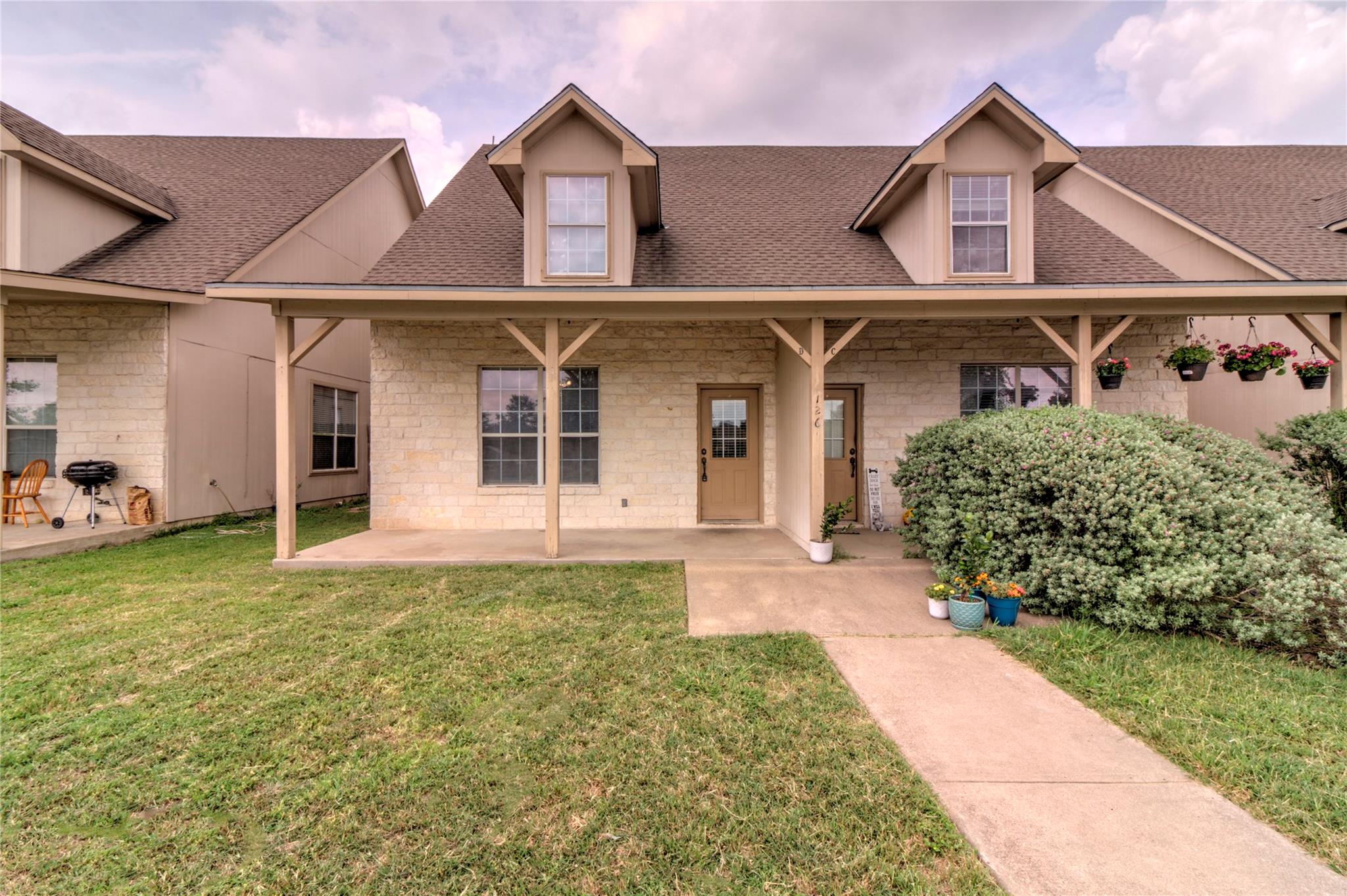 126 Sandstone