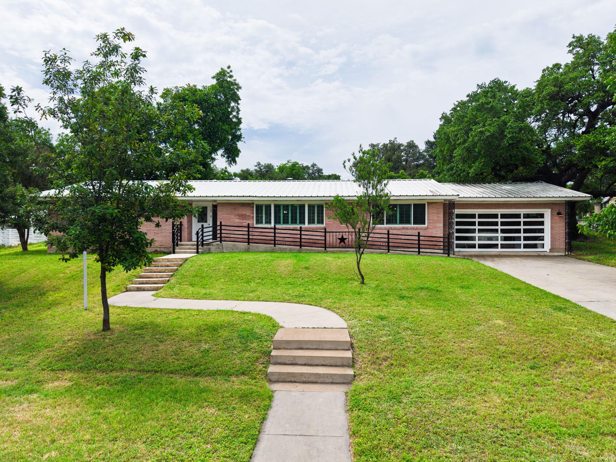 Single Family Residence