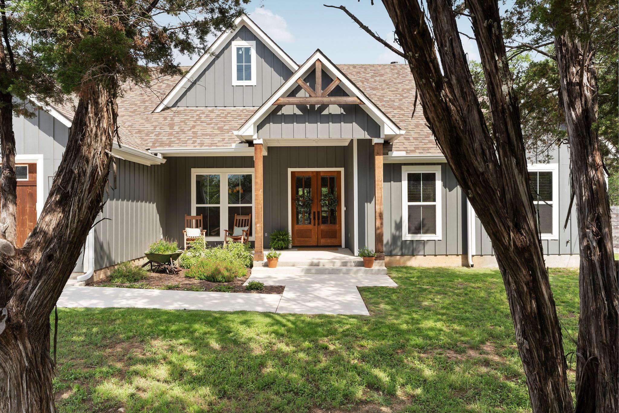 22212 Briarcliff