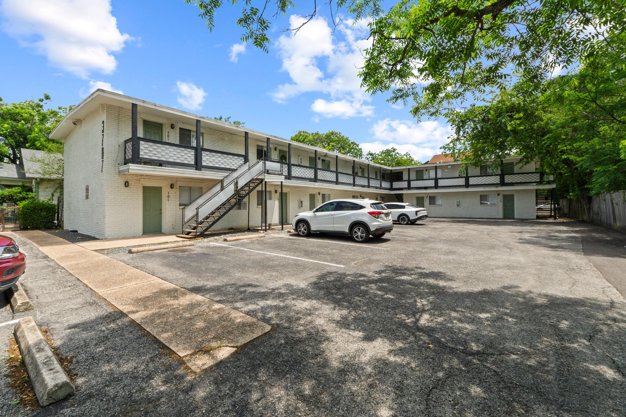3707 Cedar