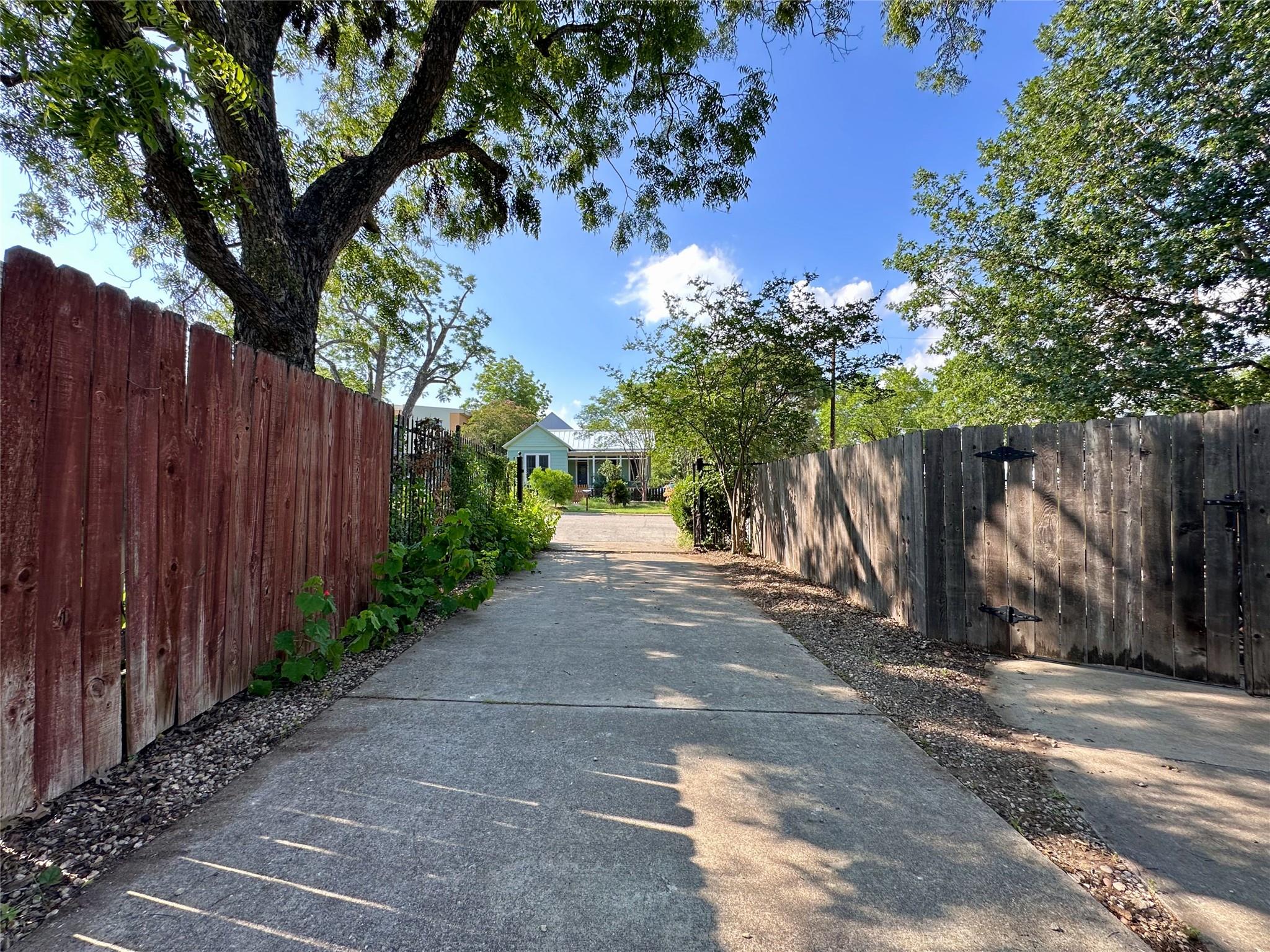 Photo 22